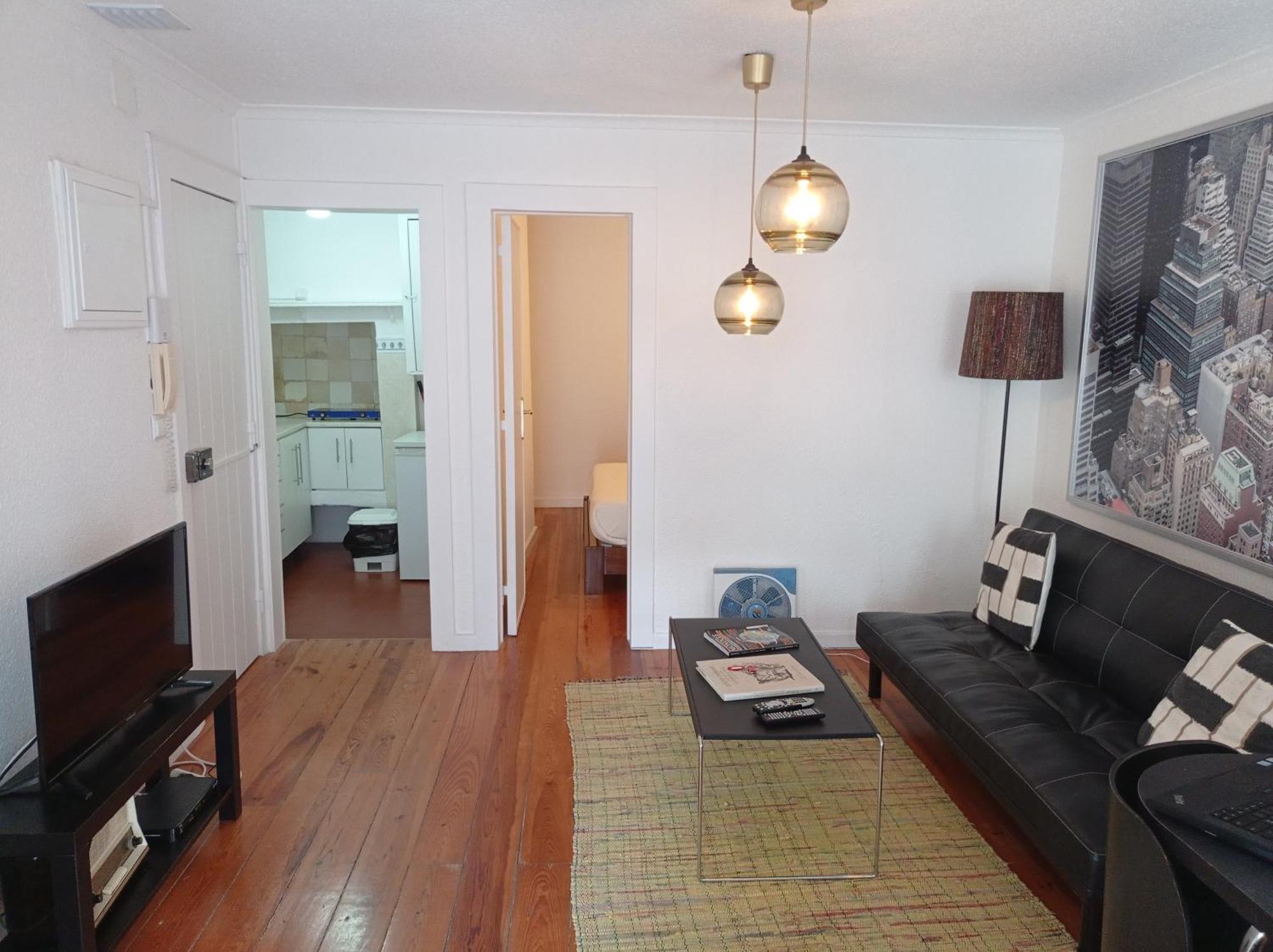Typical Duplex In Bairro Alto Appartement *