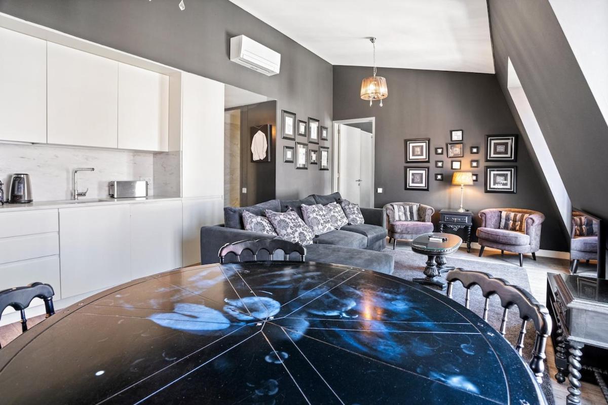 Vintage 1-bedroom Oasis Center Appartement