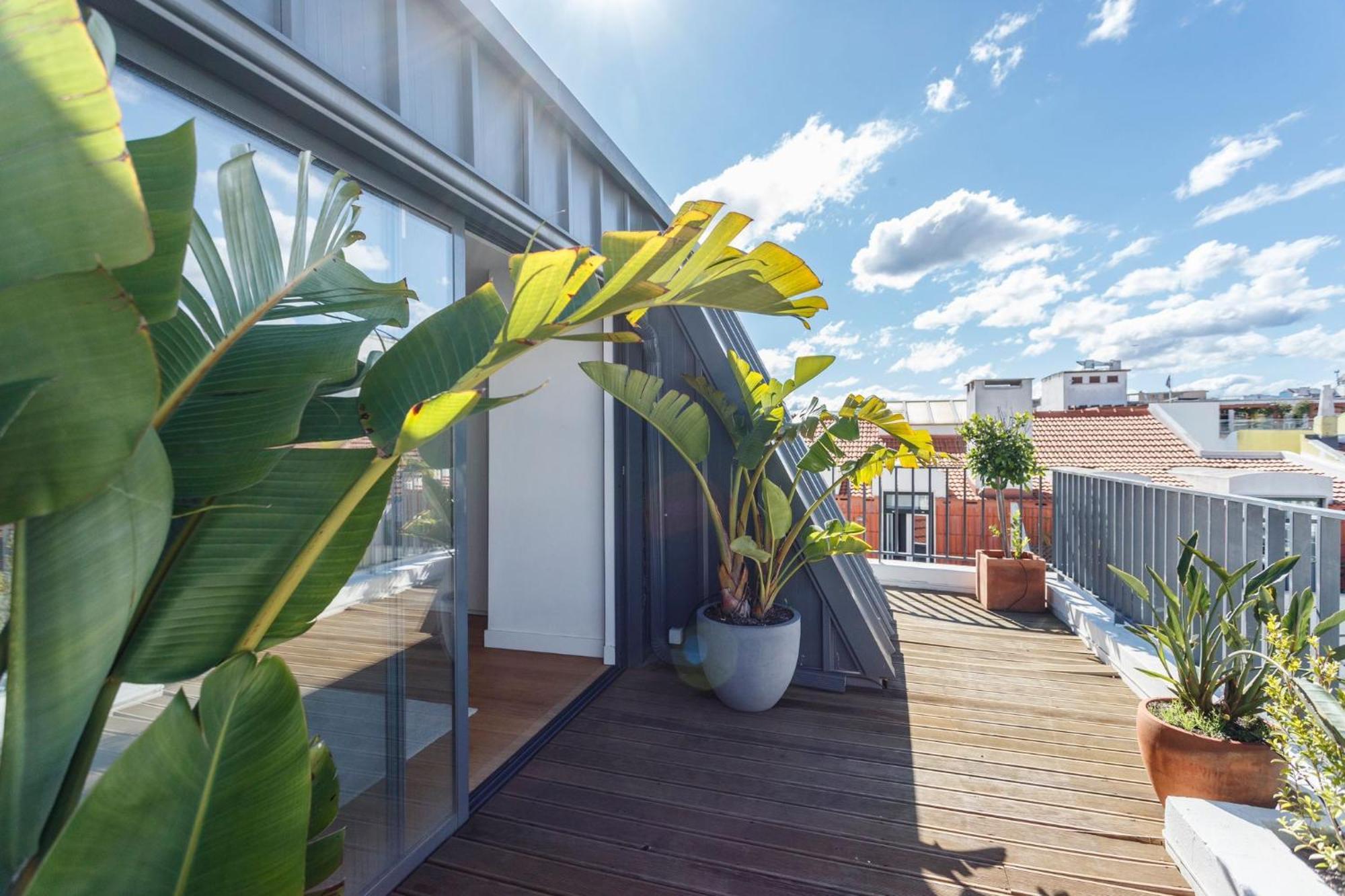 Luxury With Balcony And Shared In The Parque Eduardo Vii Area Homestay