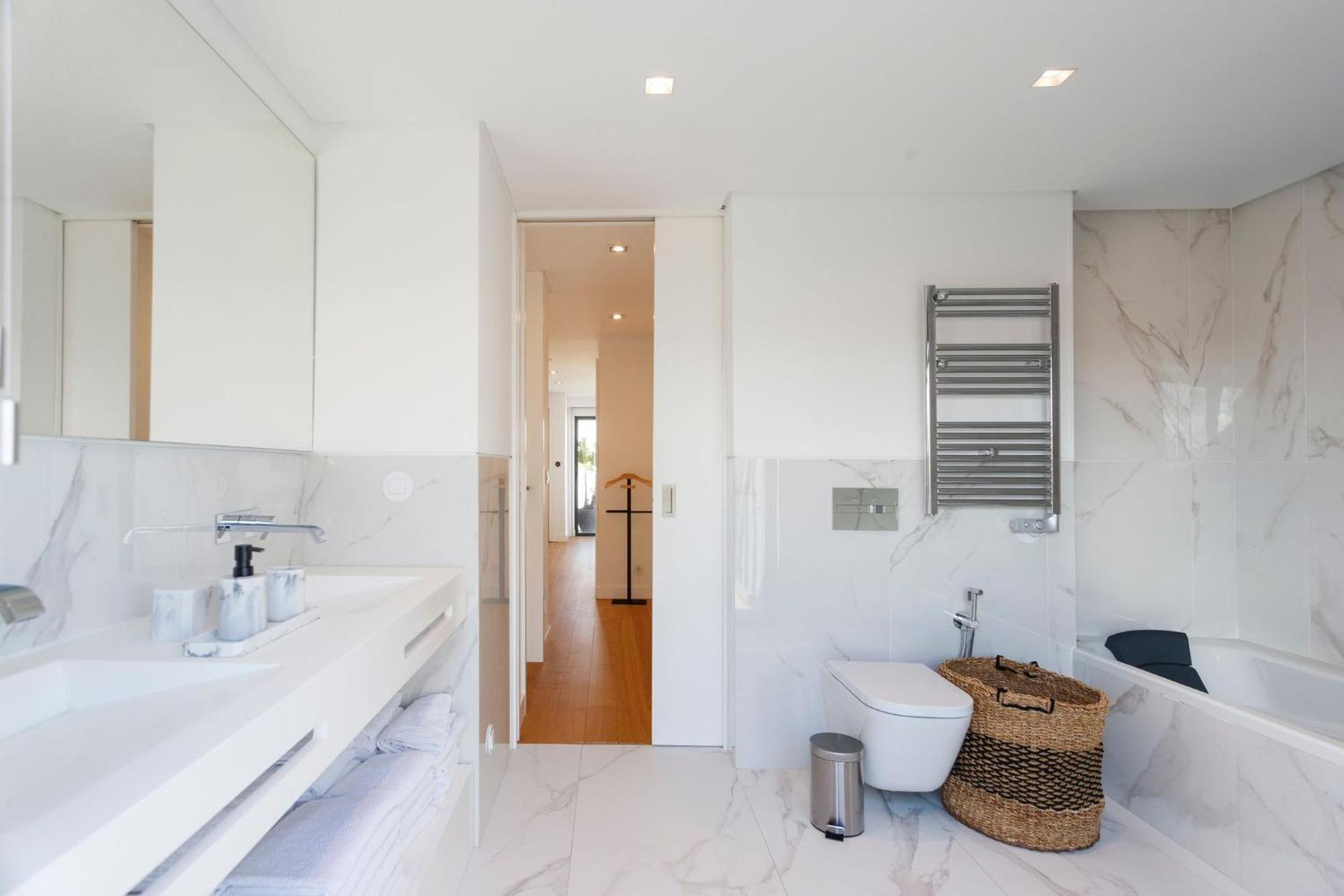 Luxury With Balcony And Shared In The Parque Eduardo Vii Area Homestay *