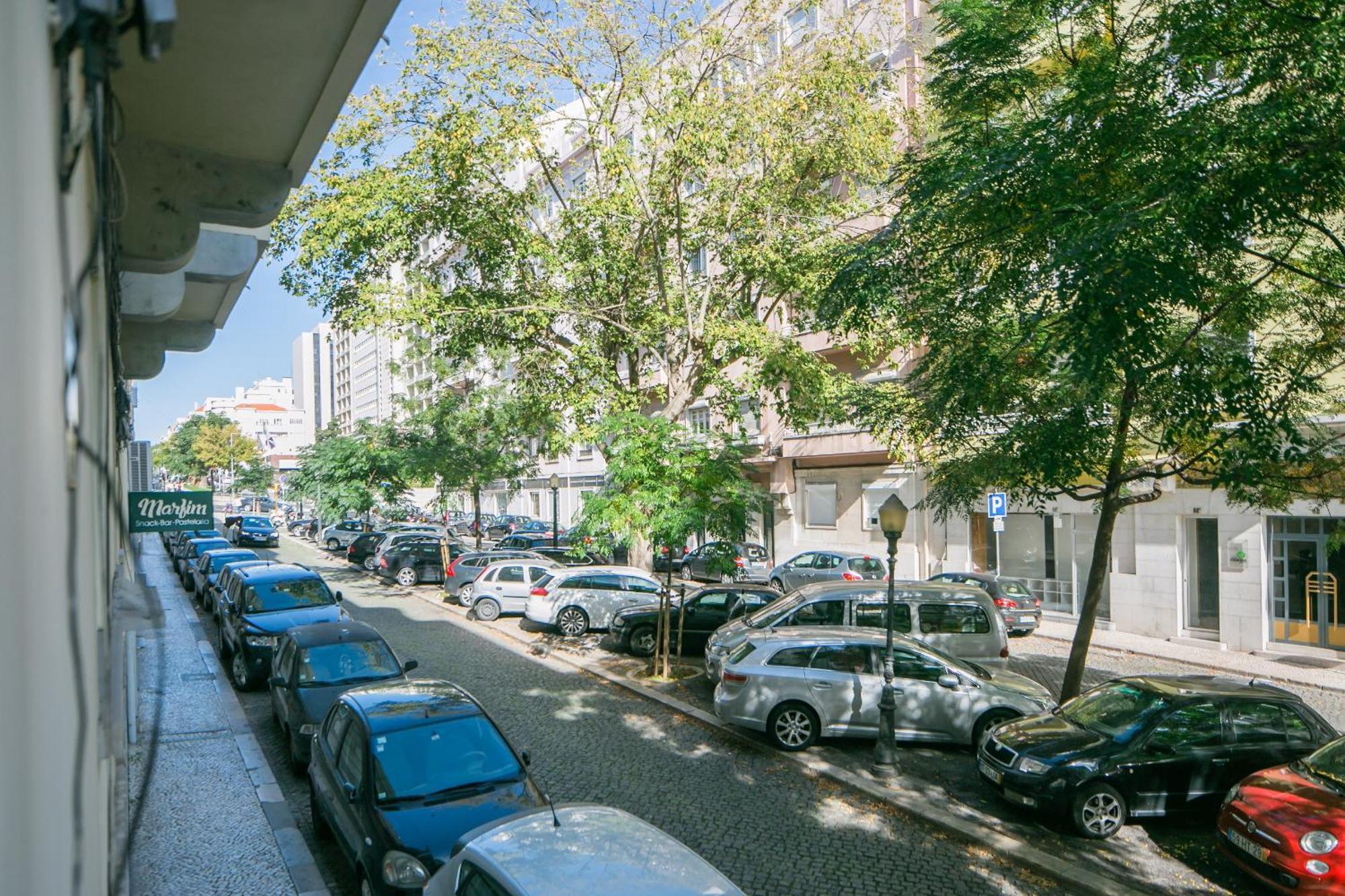 Appartement With A Terrace In The Heart Of Lisbon, 300 *