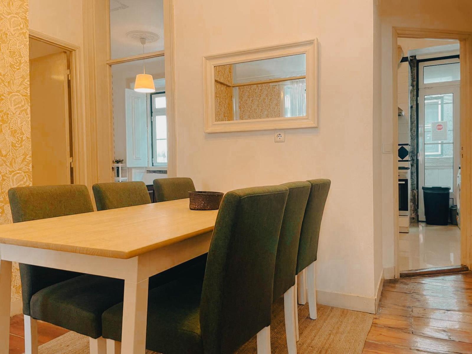 Baixa Pombalina - 4 Bedroom Apartment *