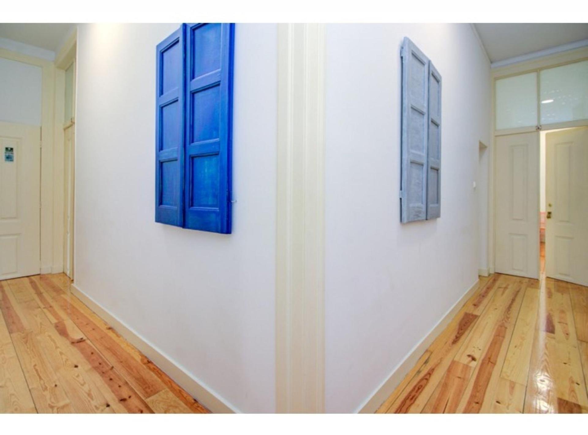 Houze_central In Alcantara * Lissabon
