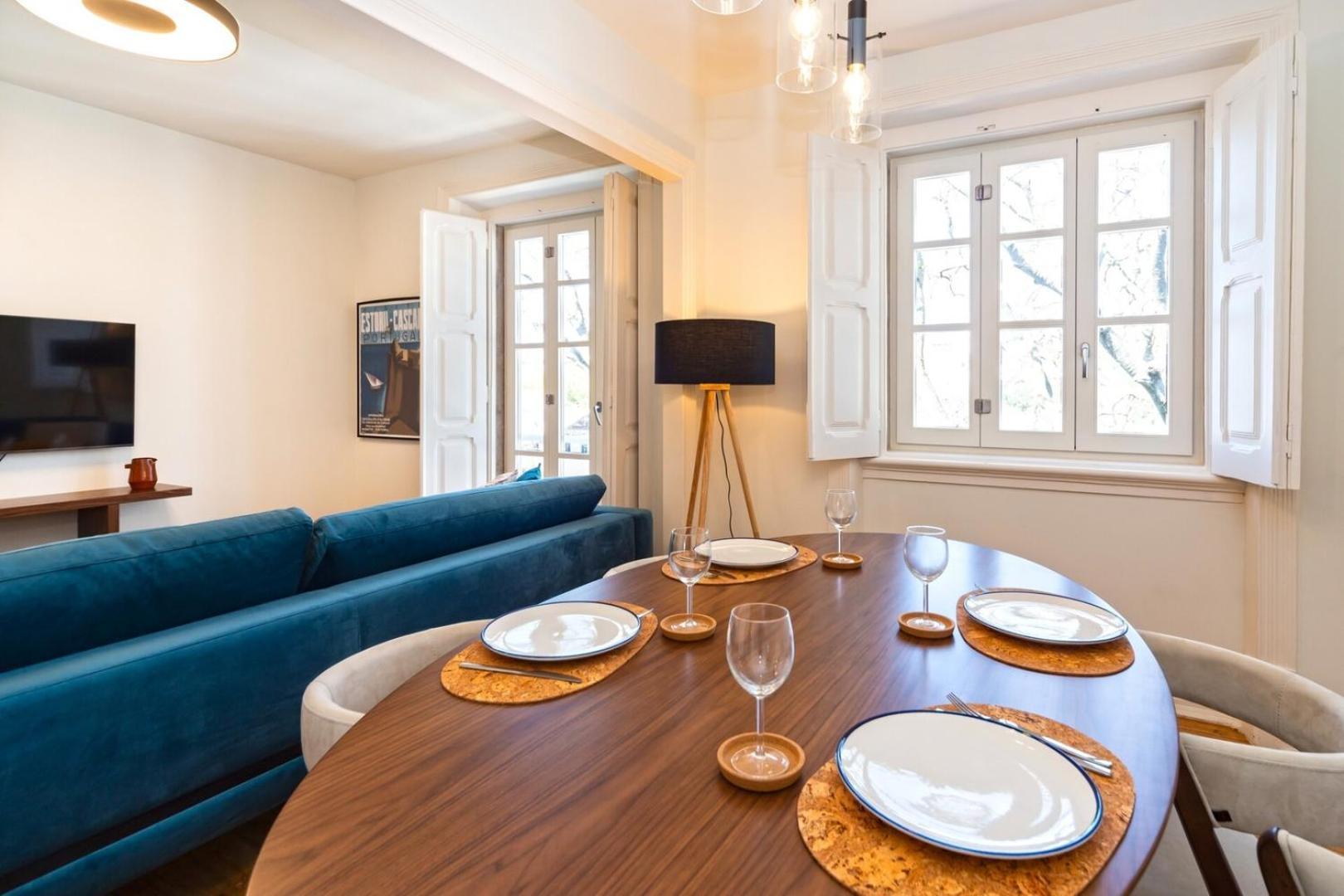 Pretty Penthouse On A Quiet St Close To Everything *