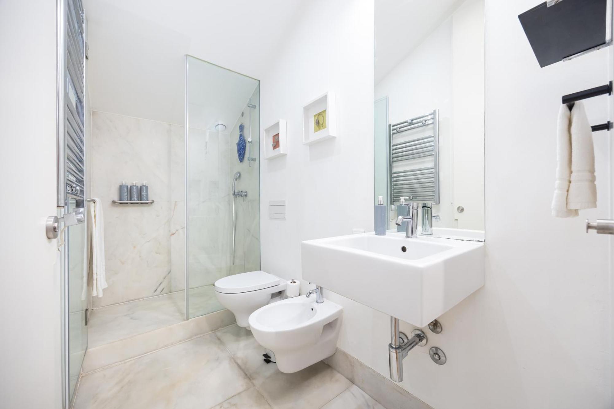 Boutique In The Heart Of ! Lemonn J Apartment *