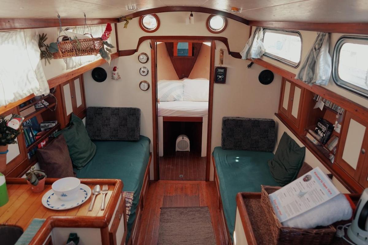 Botel Cozy Marina Sleepaboard - Sail Away Lissabon
