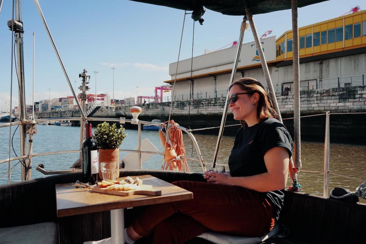 Botel Cozy Marina Sleepaboard - Sail Away Lissabon