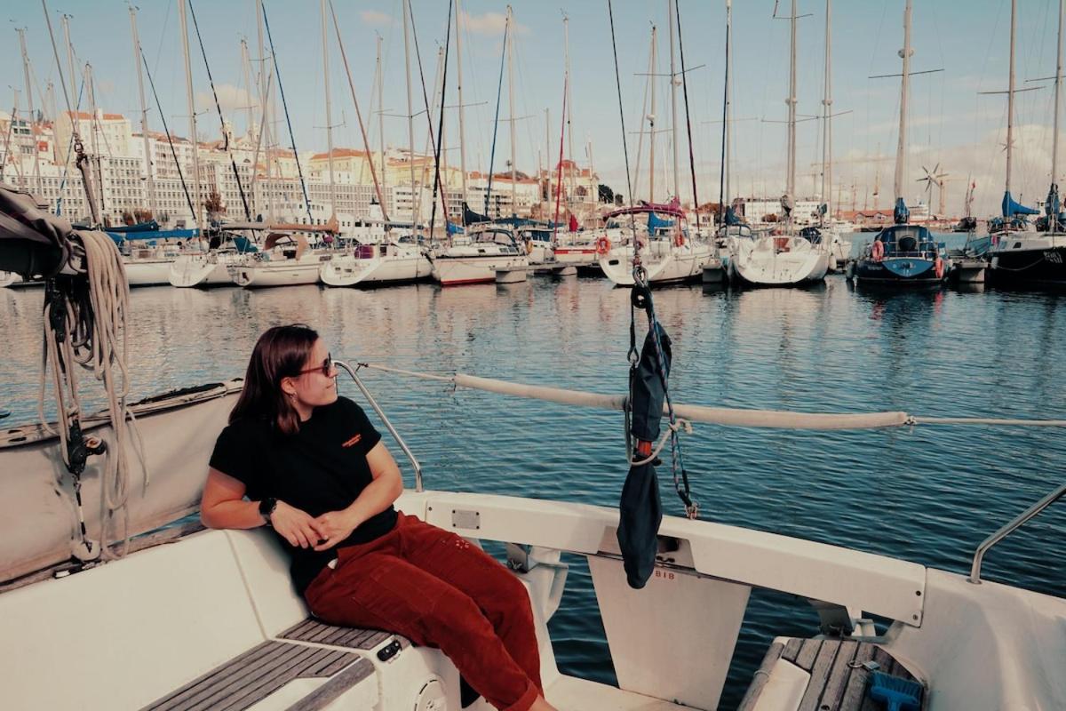 Surfbird Cozy Sailboat Escape Botel Lisboa