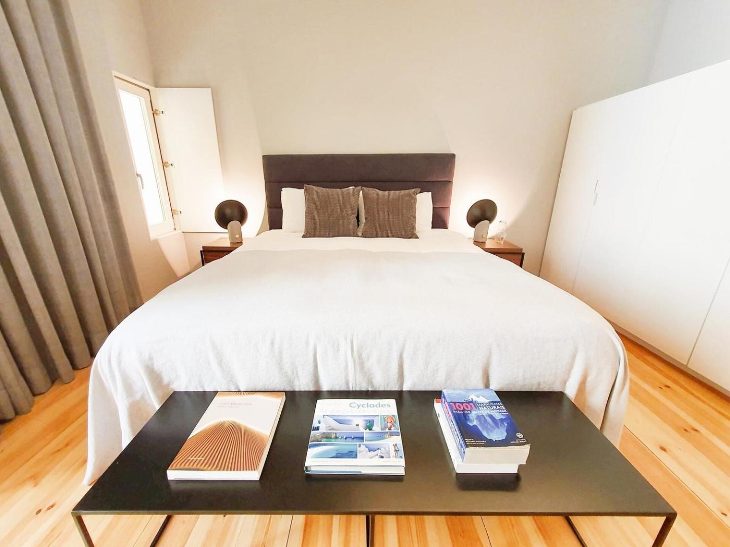 Stylish Modern In The Heart Of Cais Do Sodre Appartement Lissabon