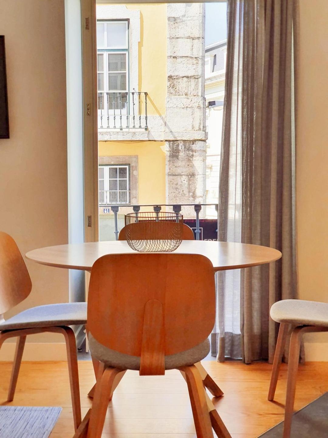 Stylish Modern In The Heart Of Cais Do Sodre *