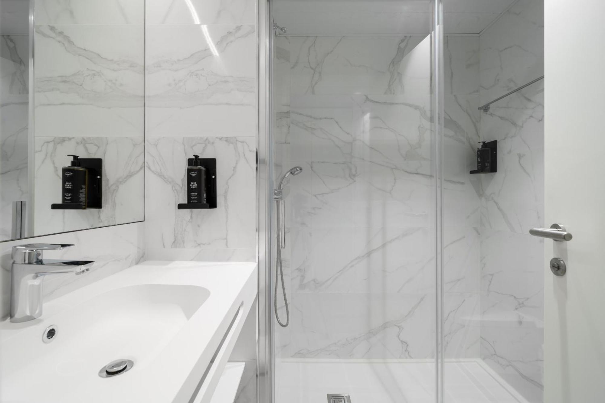 Limehome Defensores De Chaves Appartement Lisboa