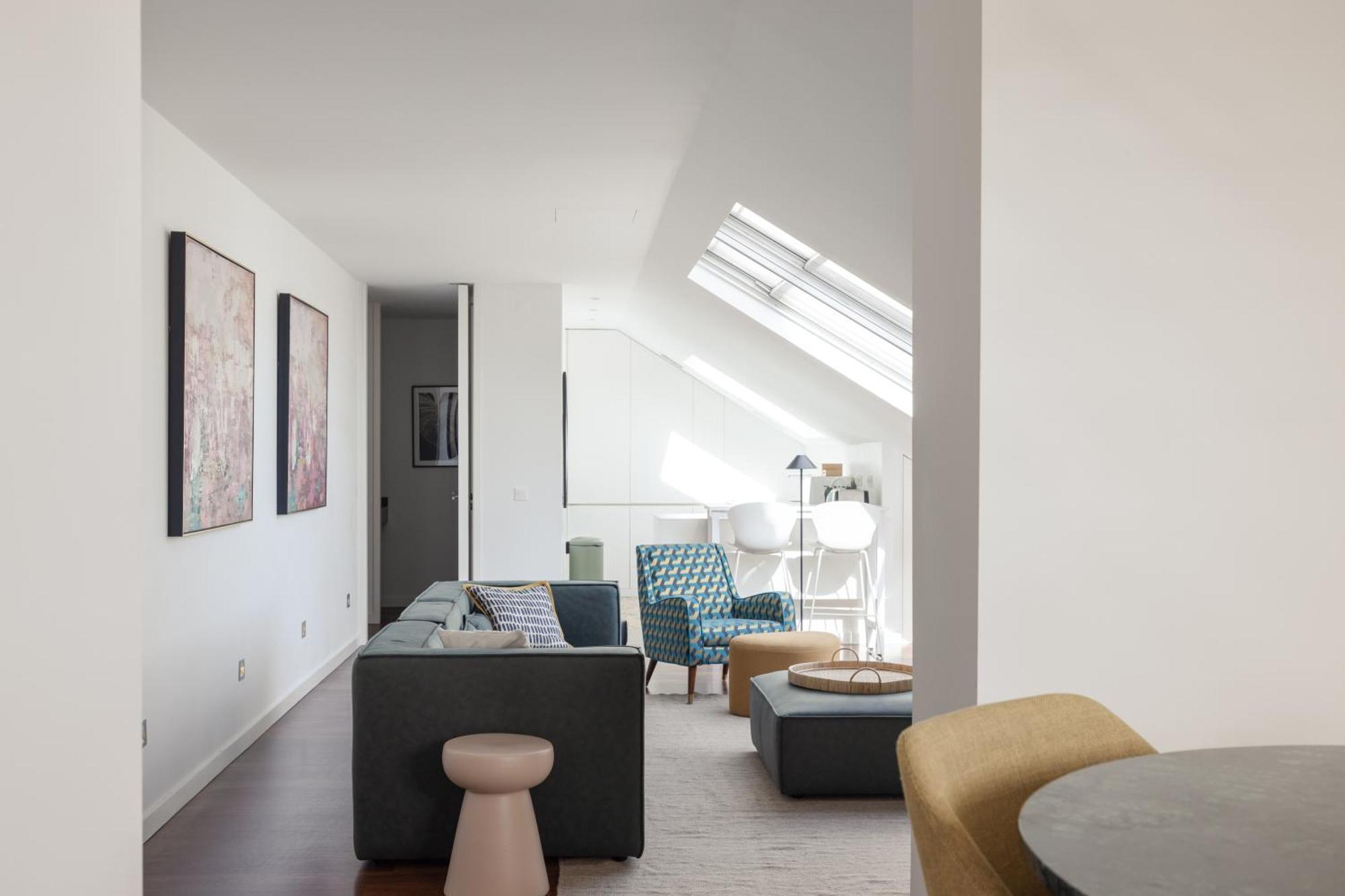 Apartment Deco Gem In Center