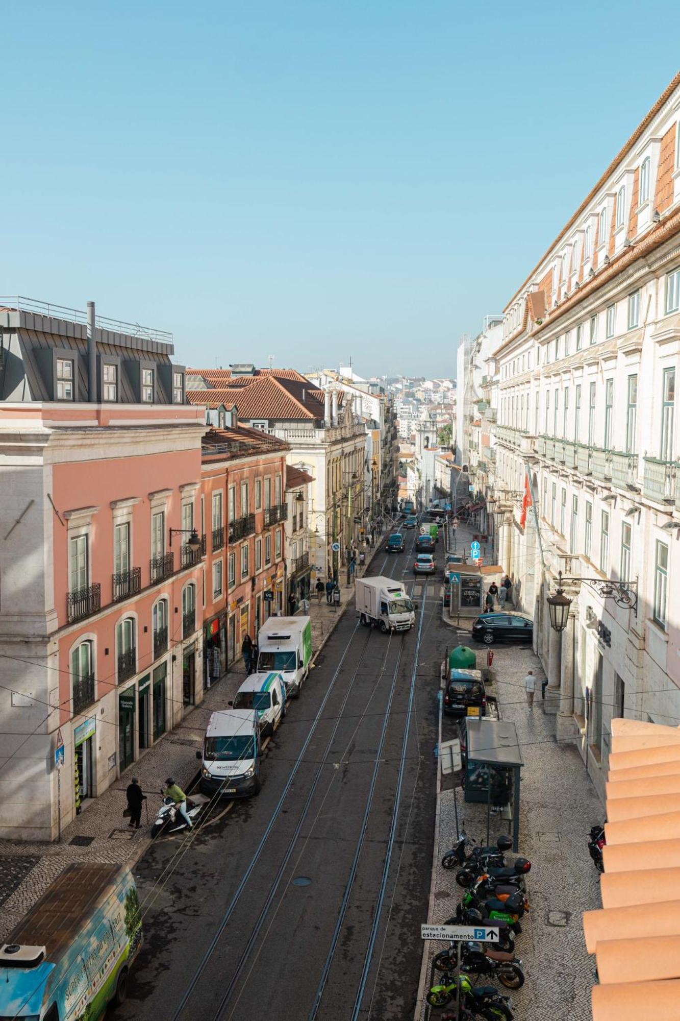 Almaria - Officina Real | Chiado