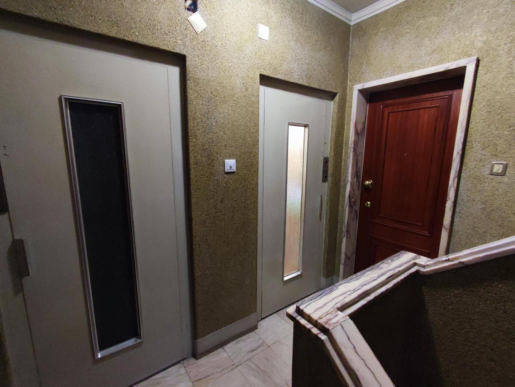 Apartamento, Com 3 Quartos Penha De Franca * Lisbon