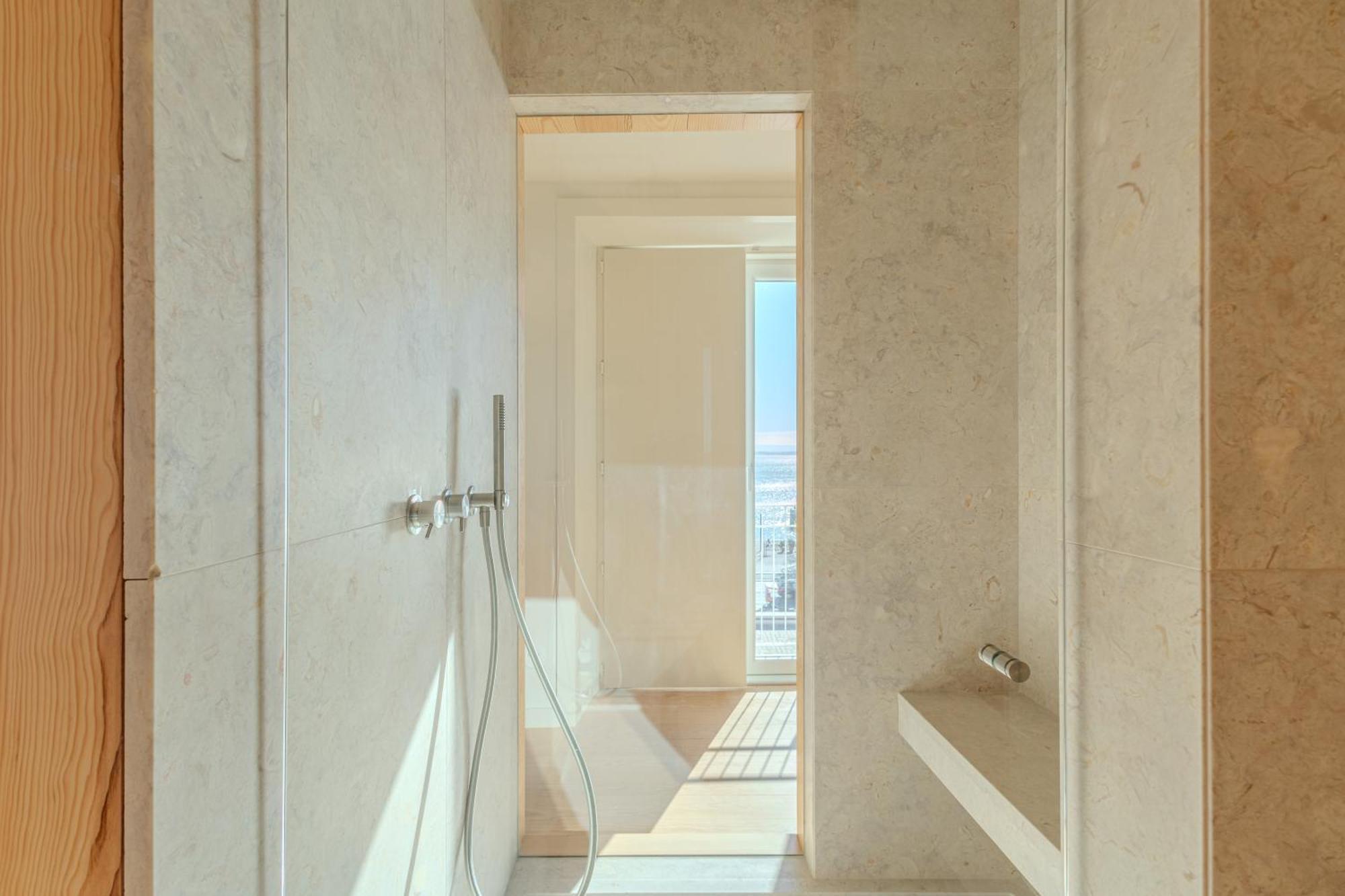 Lioz Apart-hotel 4*