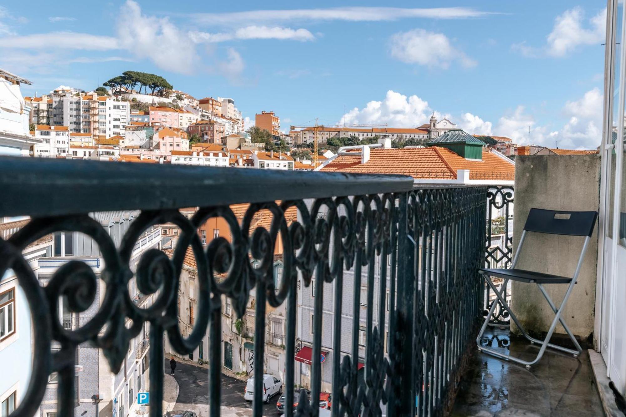 Lima's Arroios By Mycelia Lissabon