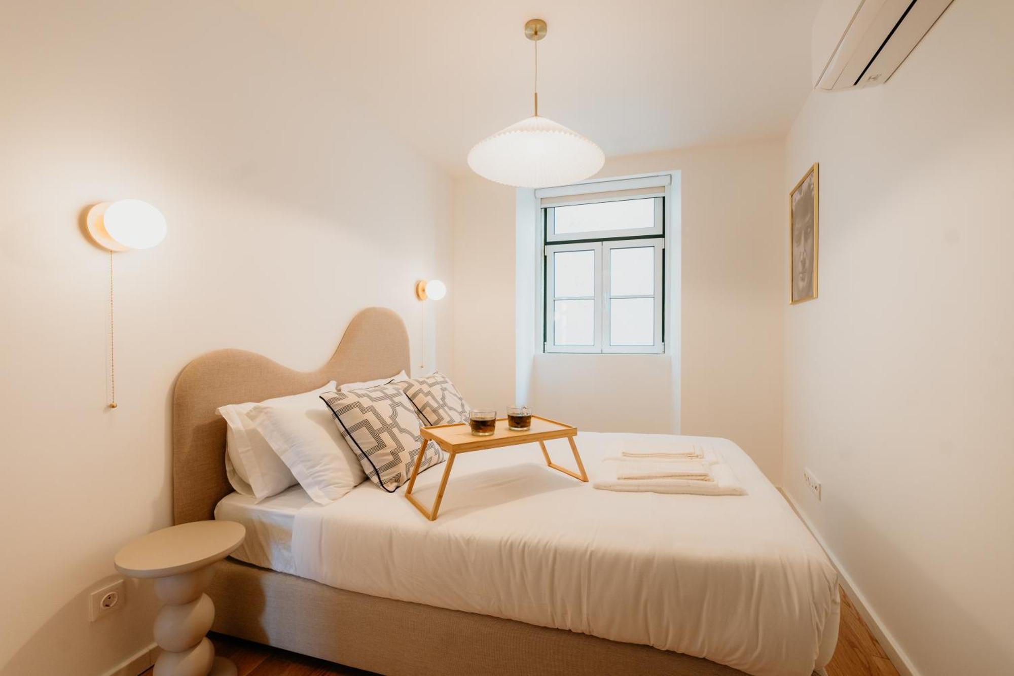 Pink House Beautiful 2 Bedroom Flat In Center
