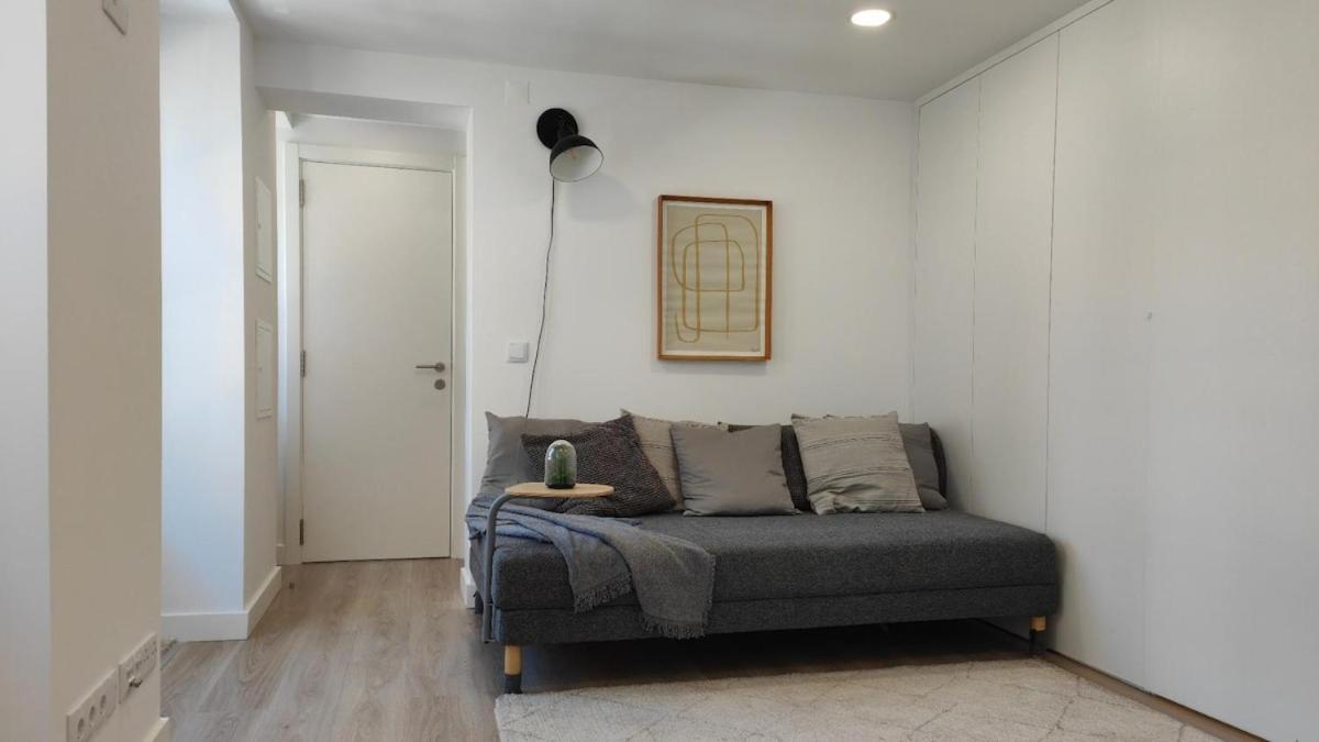 Chiado Modern Attic Duplex 2-bedroom Appartement Lisboa
