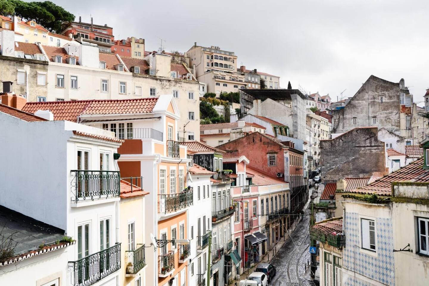 Spacious Penthouse Duplex W Castle Views * Lisboa