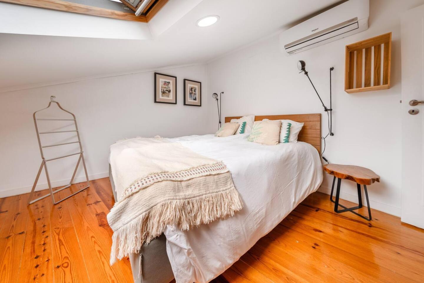 Spacious Penthouse Duplex W Castle Views Appartement Lisboa