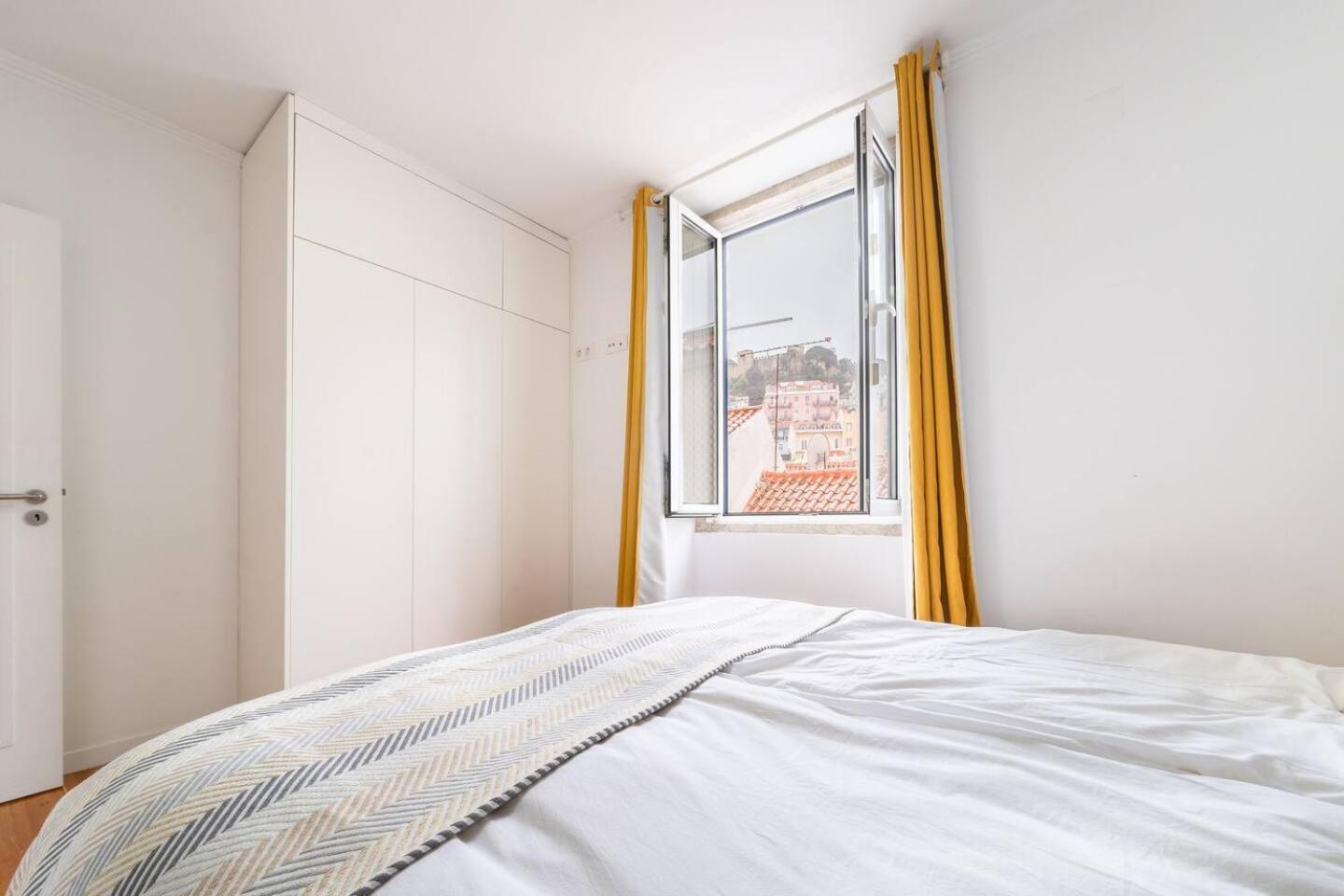 Spacious Penthouse Duplex W Castle Views Appartement *