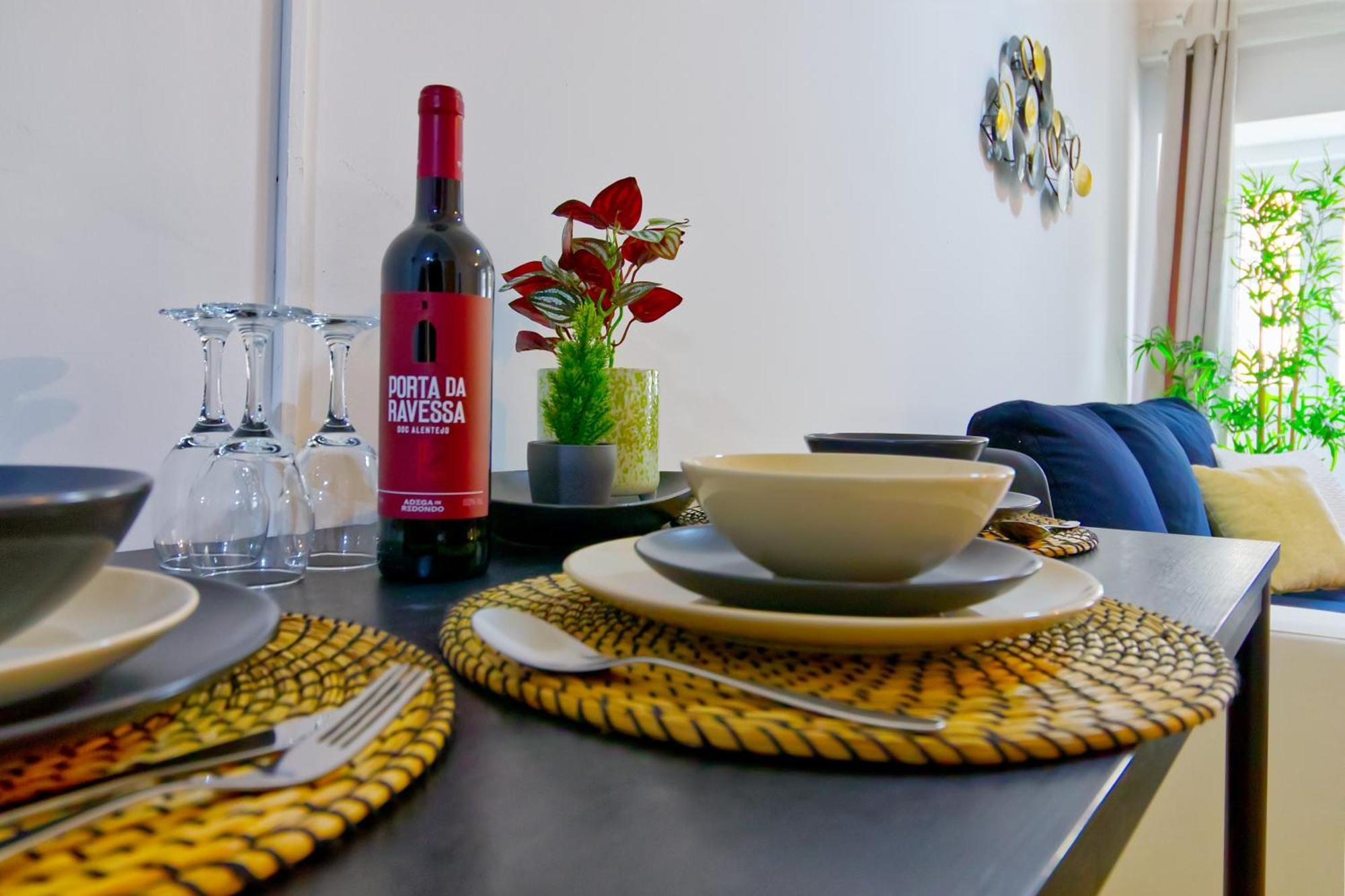 Beautiful And Spacious Flat In The Center * Lissabon