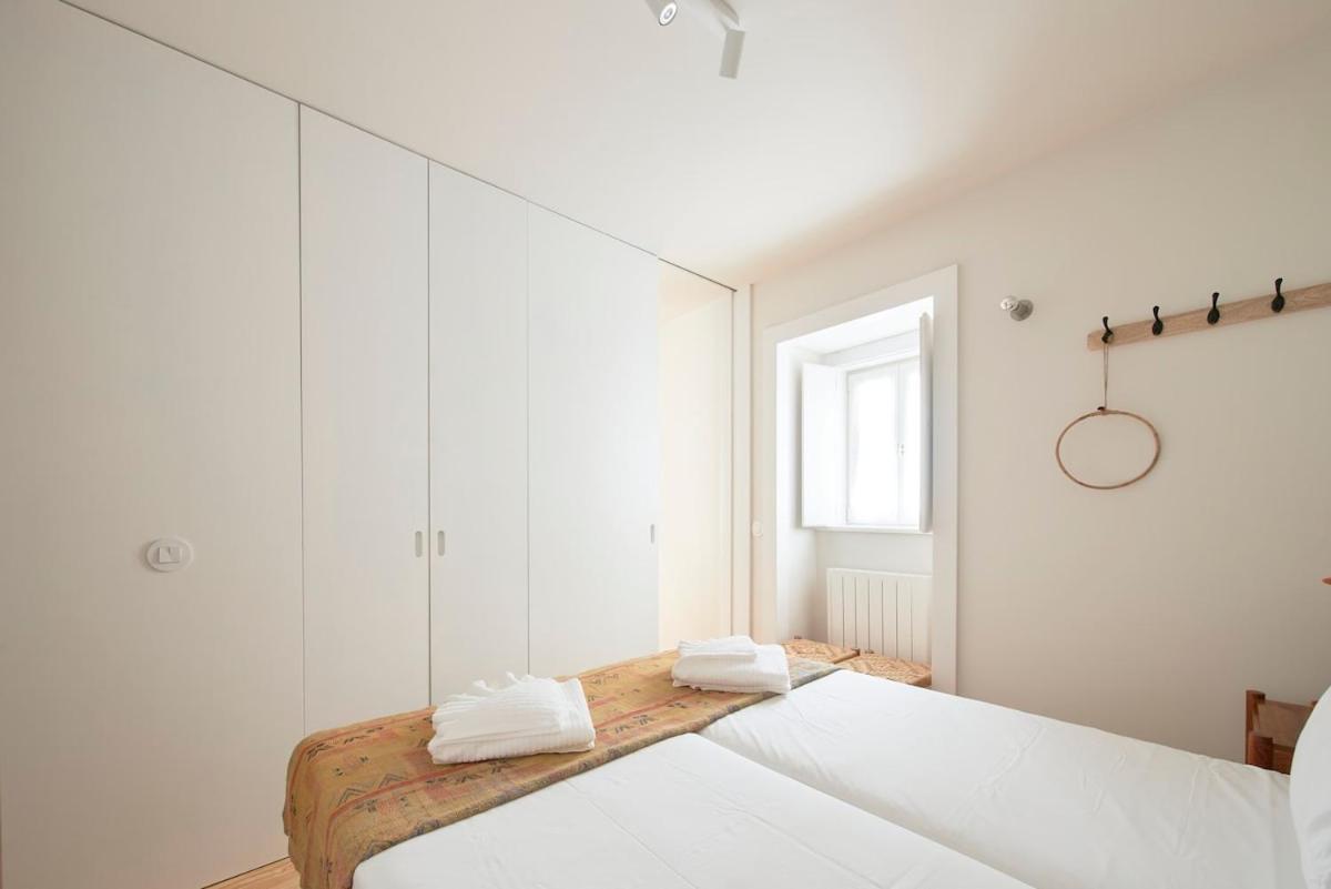 Bairro Alto - Superb *