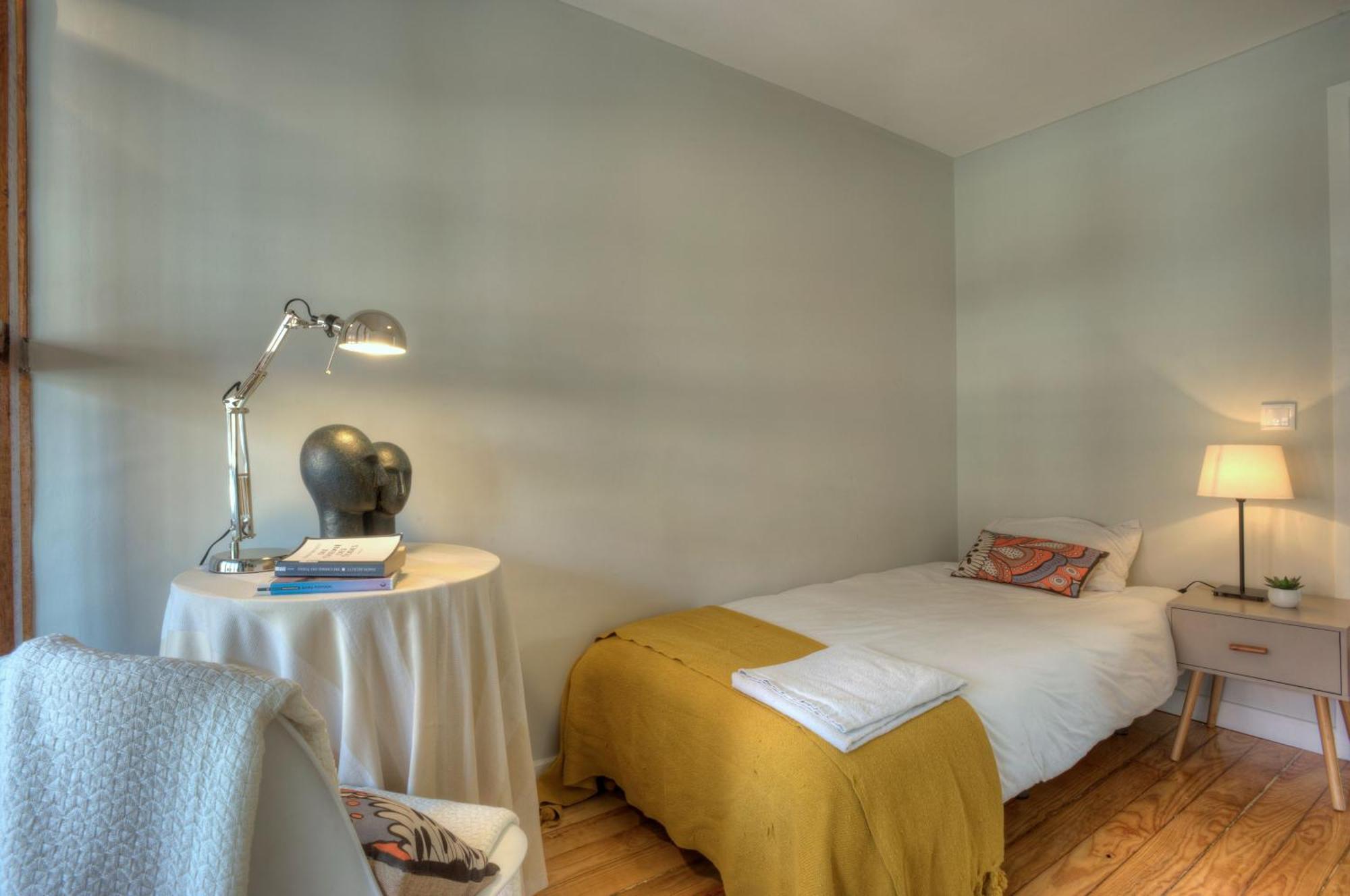 Fuer 13 Personenund 1 Kind In Lissabon, Regiao De Costa De Appartement *