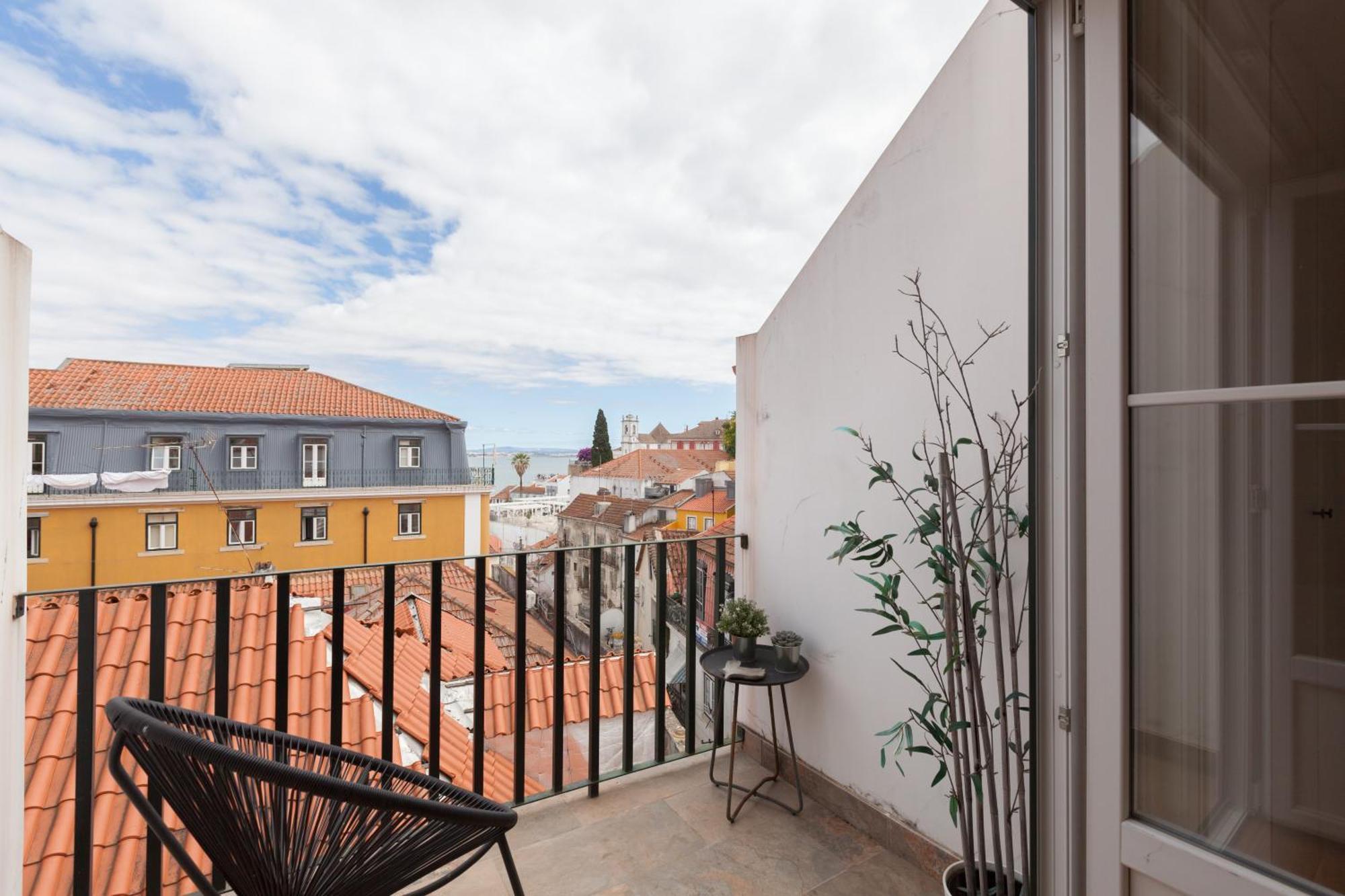 Flh Portas Do Sol Duplex With Terrace