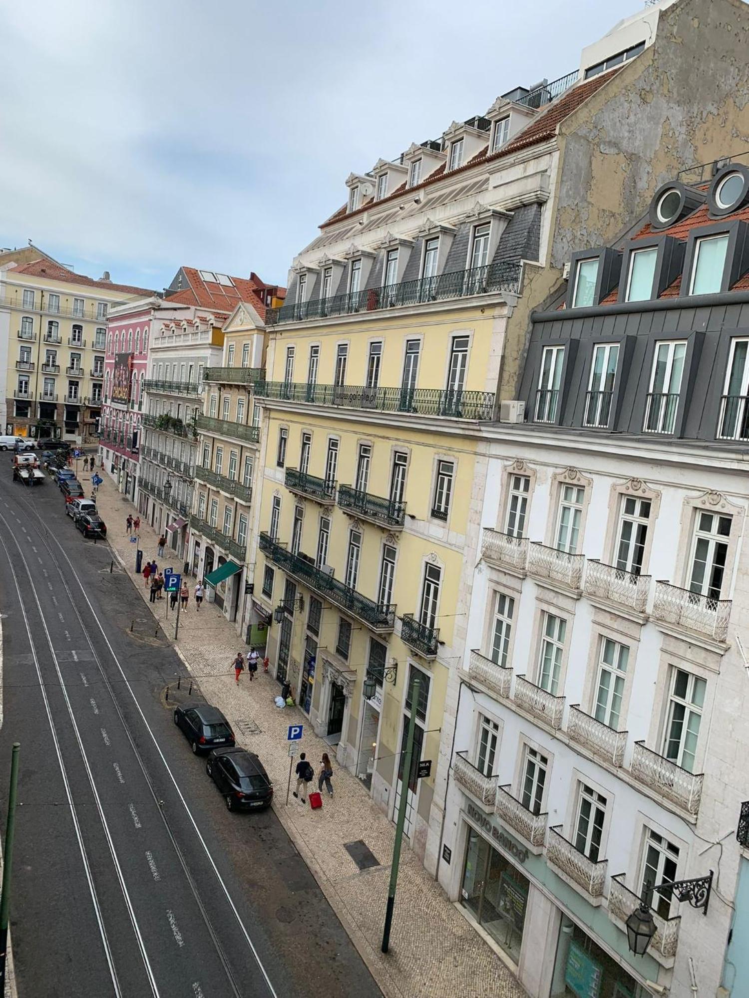 Homestay In Lisbon's Bairro Alto In Shared Lisbon