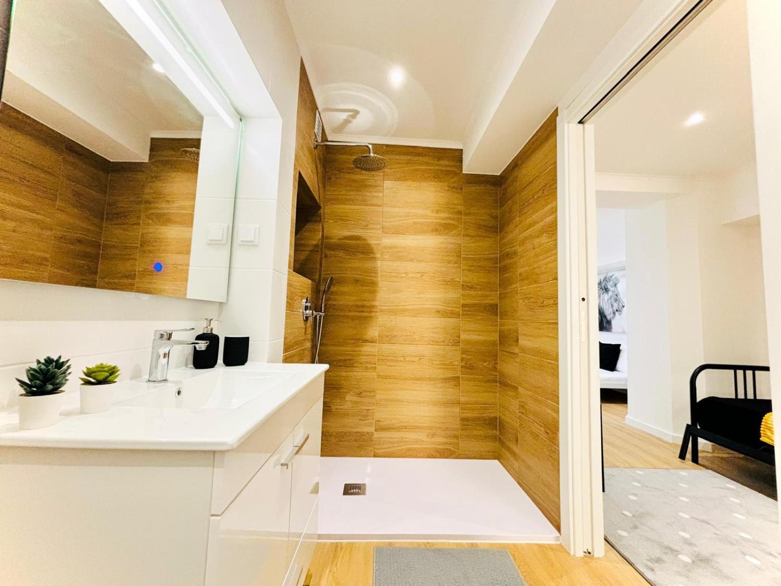 Appartement Luxury Flat, Perfect And Ideal For Tourists *
