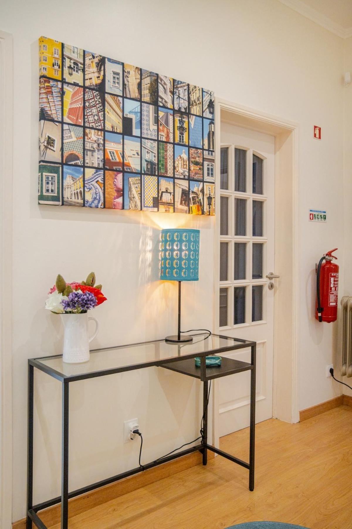 Appartement 27 A Graca Cozy With Balcony And Free Parking