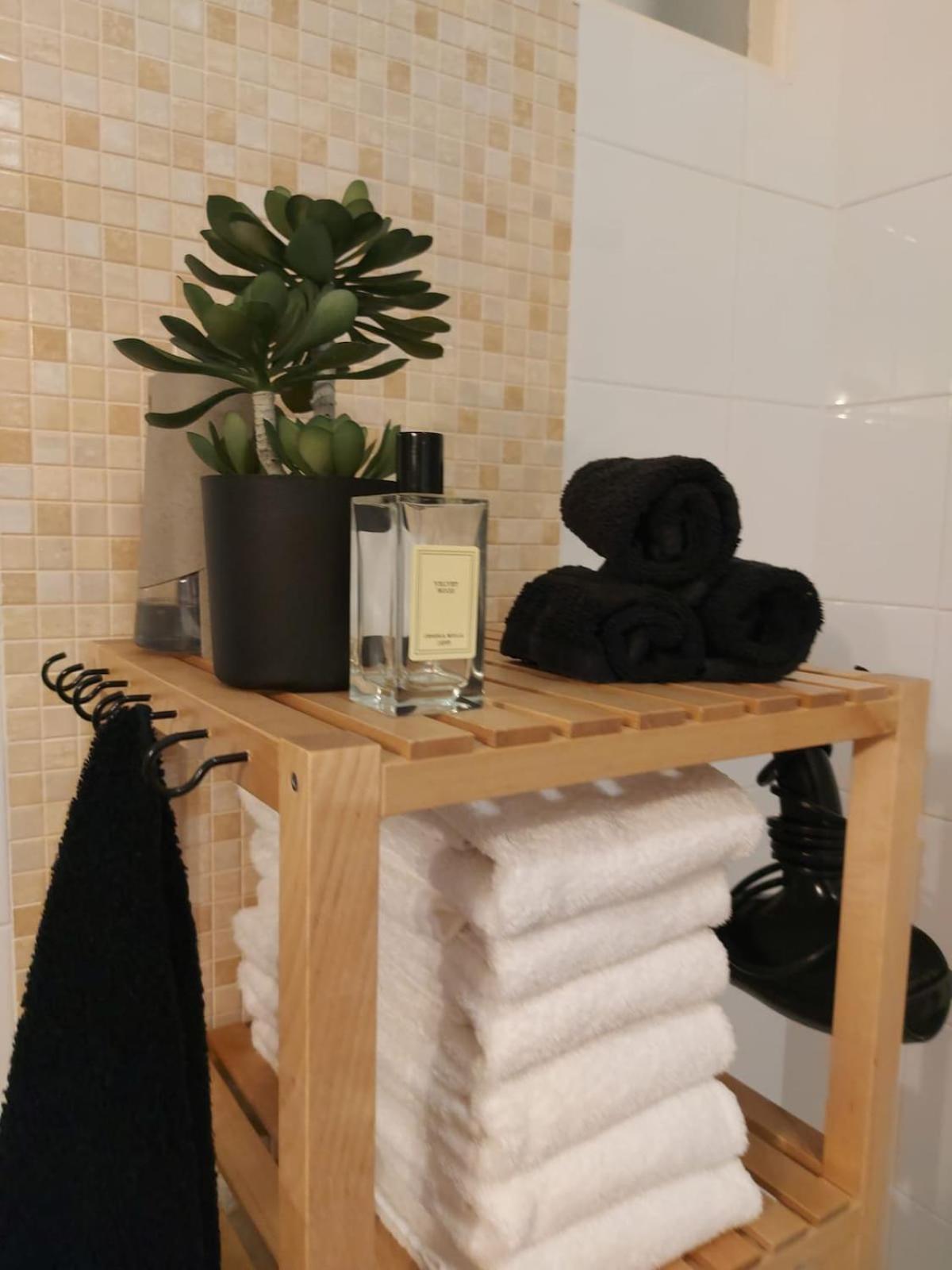 27 A Graca Cozy With Balcony And Free Parking Appartement Lisboa