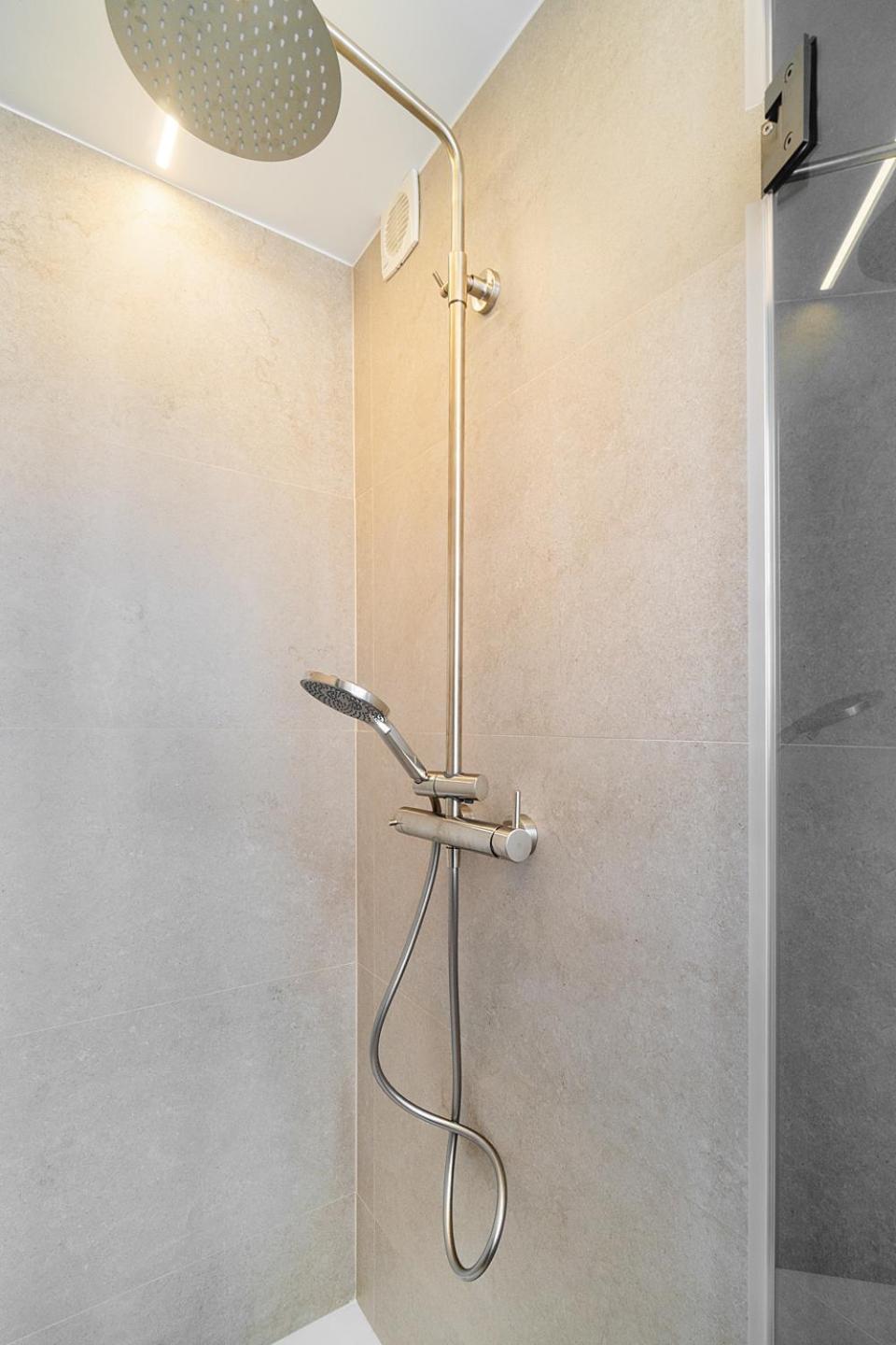 Whome Prime Location - Your Getaway Appartement *