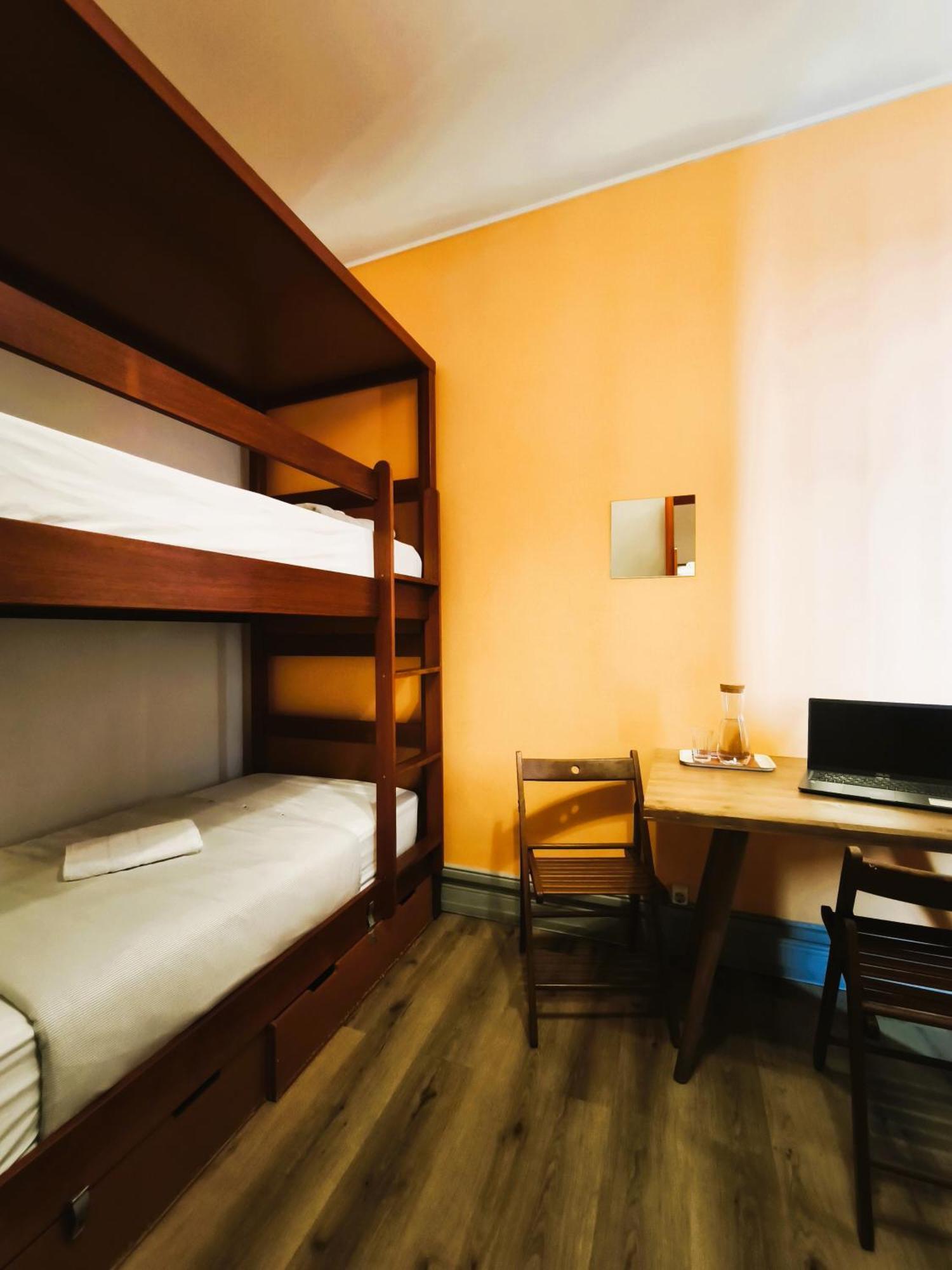 Auberge de jeunesse Ey *