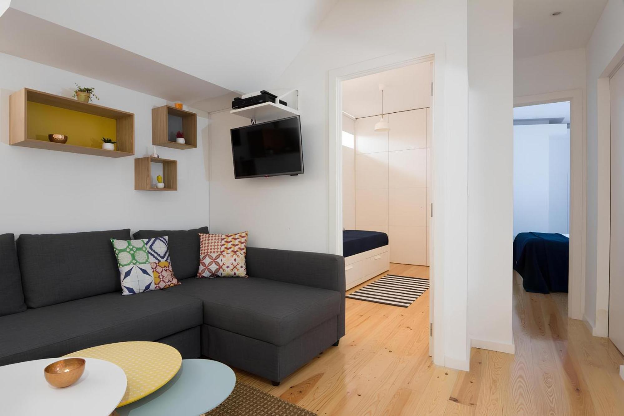 Casa Do Castelo 1- Work Or Relax In The Historic Heart Of Lisbon! *