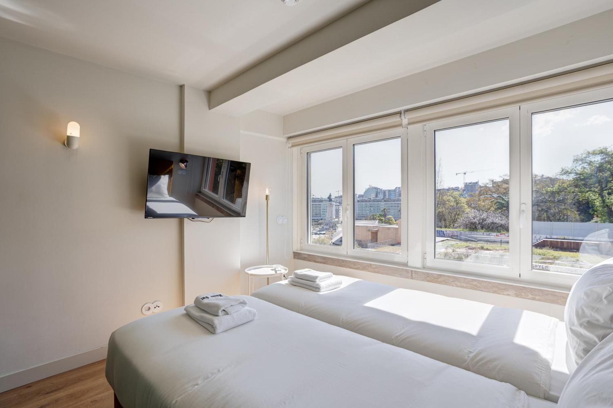 Out Marques Guest house Lisbon