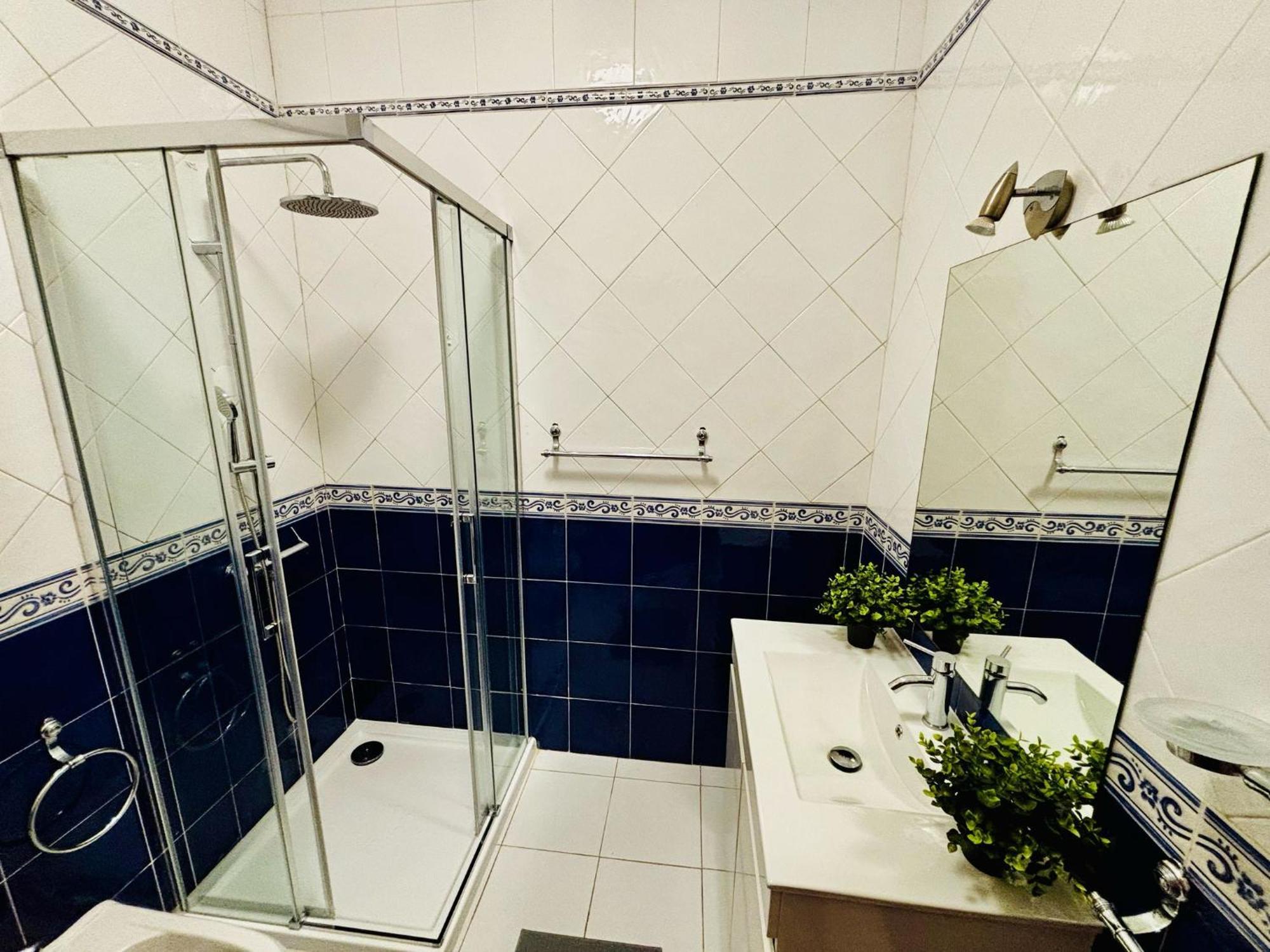 Hostel Location For Tourists, Centre Lisbon