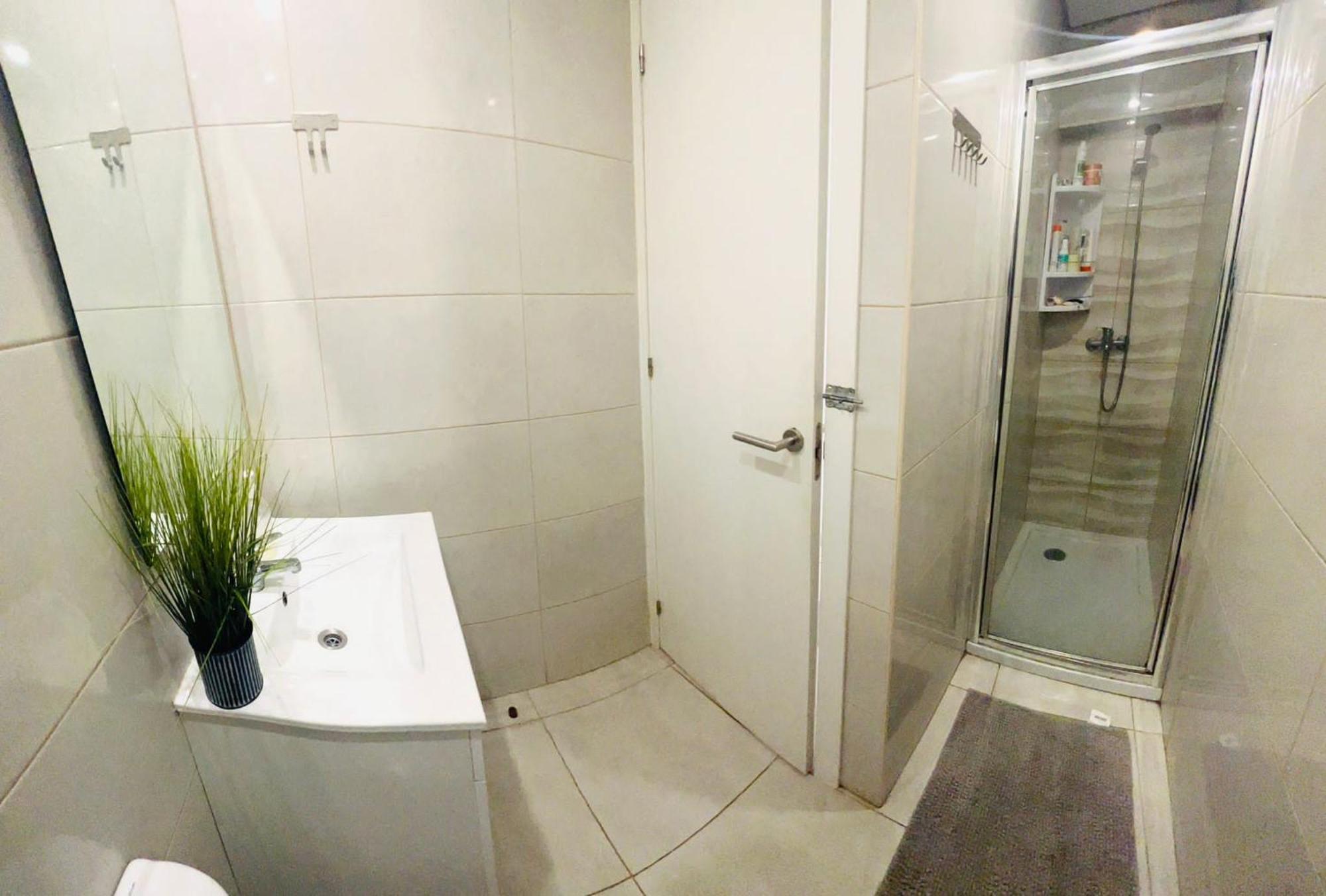 Rooms, Ideal Location For Tourists Hostel
