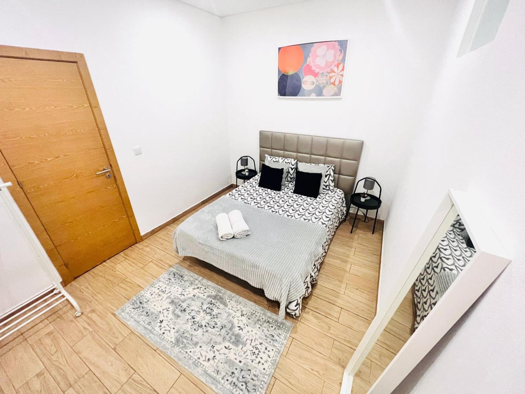 Rooms, Ideal Location For Tourists * Lissabon