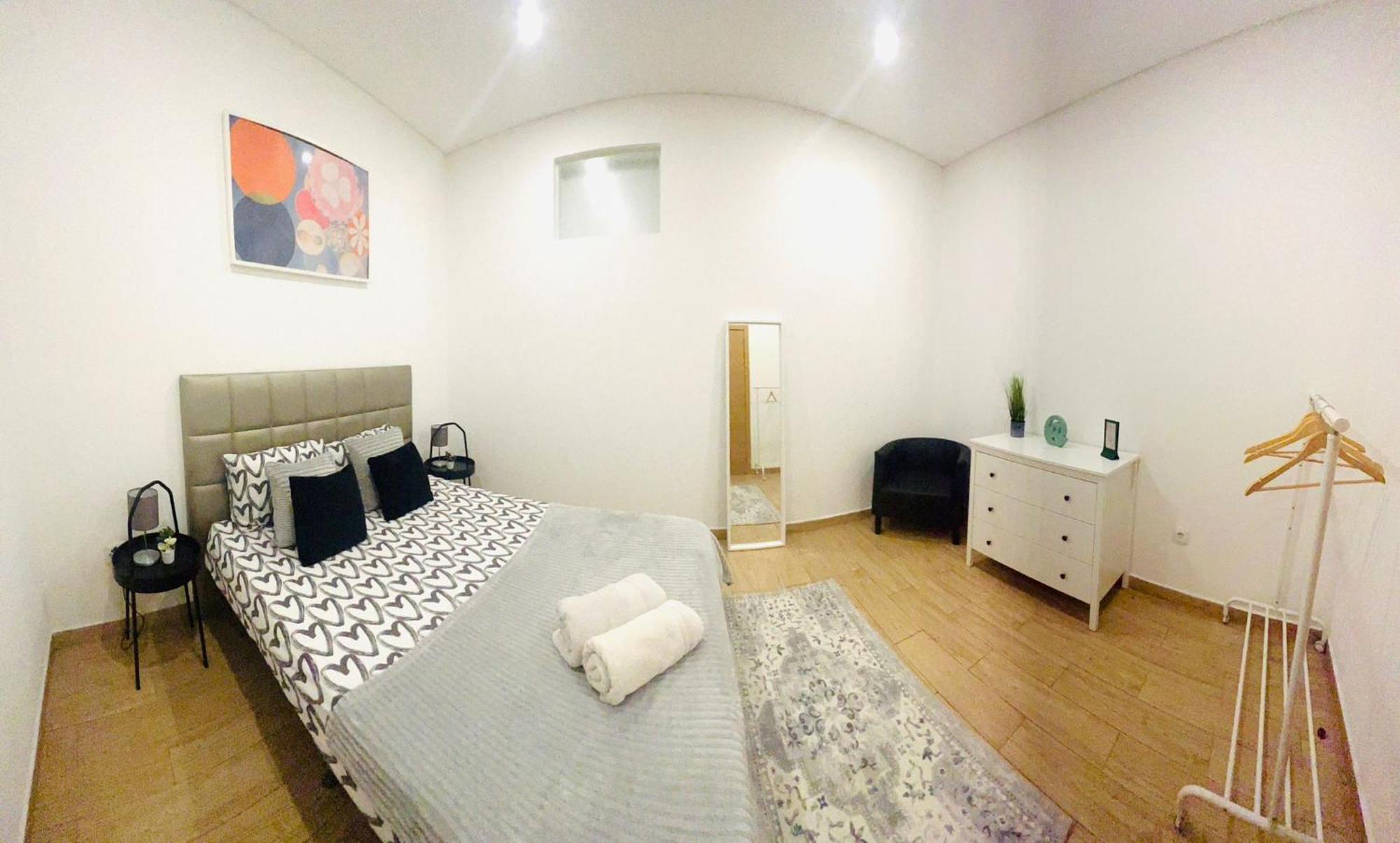 Rooms, Ideal Location For Tourists * Lissabon