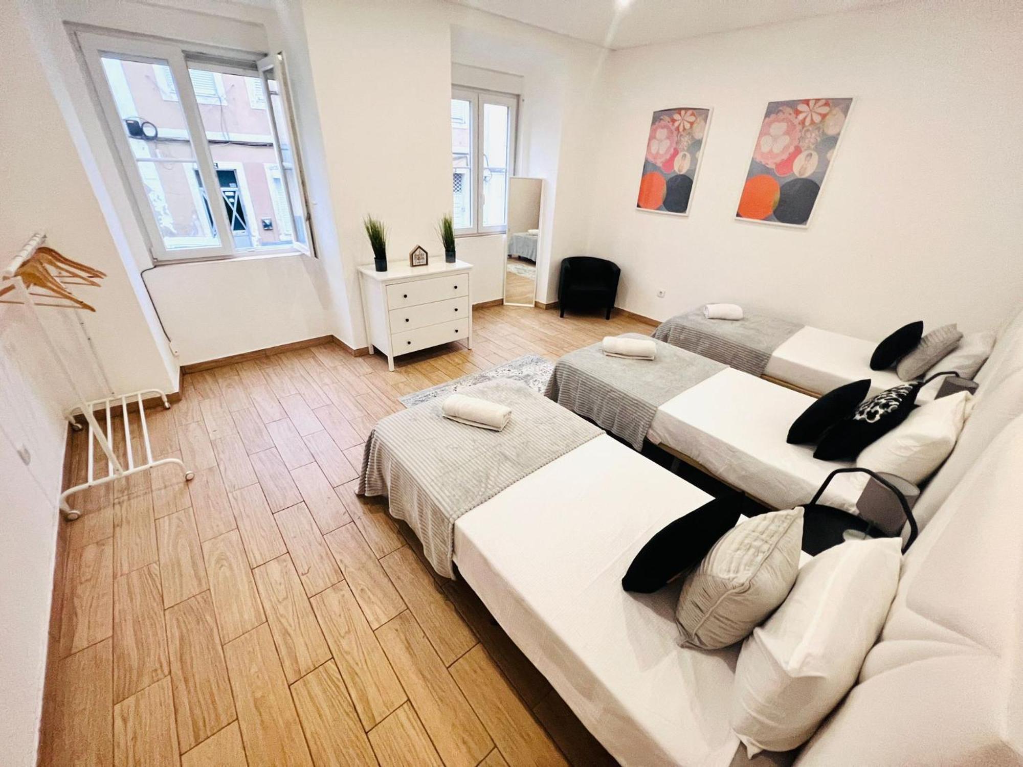 Rooms, Ideal Location For Tourists * Lissabon