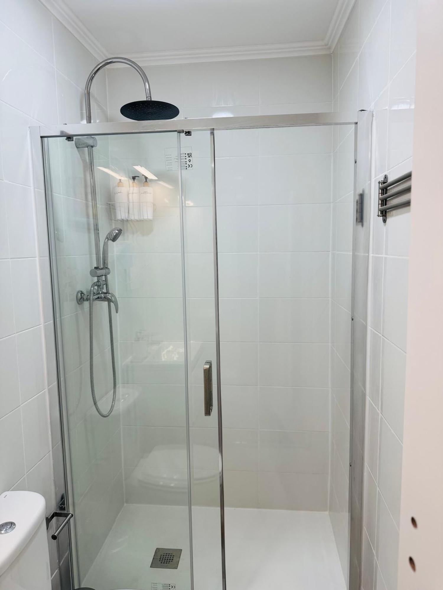 Quarto em Acomodações Particulares Almirante Reis - Arroios Lisboa