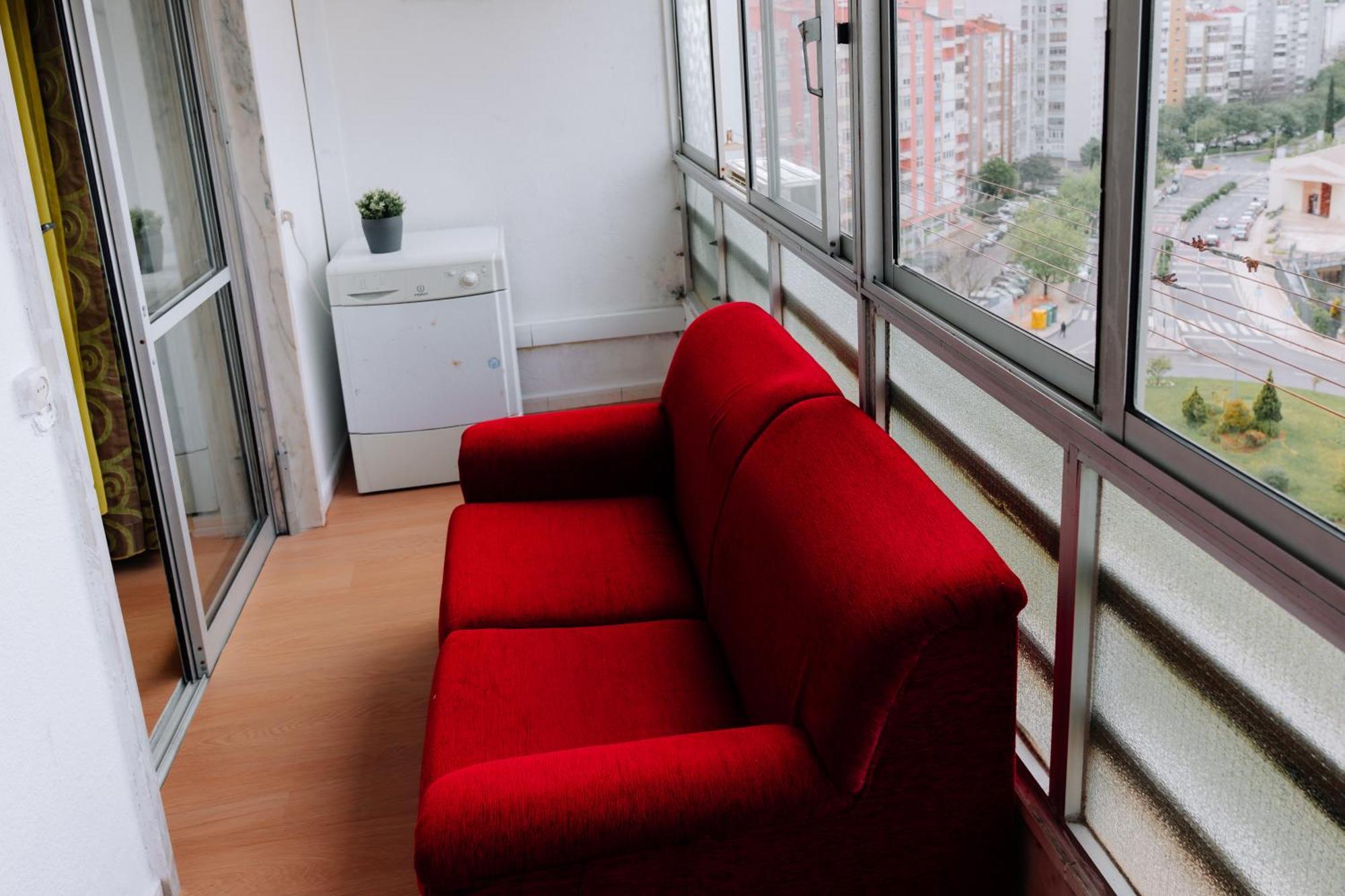 Family-friendly And Cozy 3-bedroom In * Lisboa