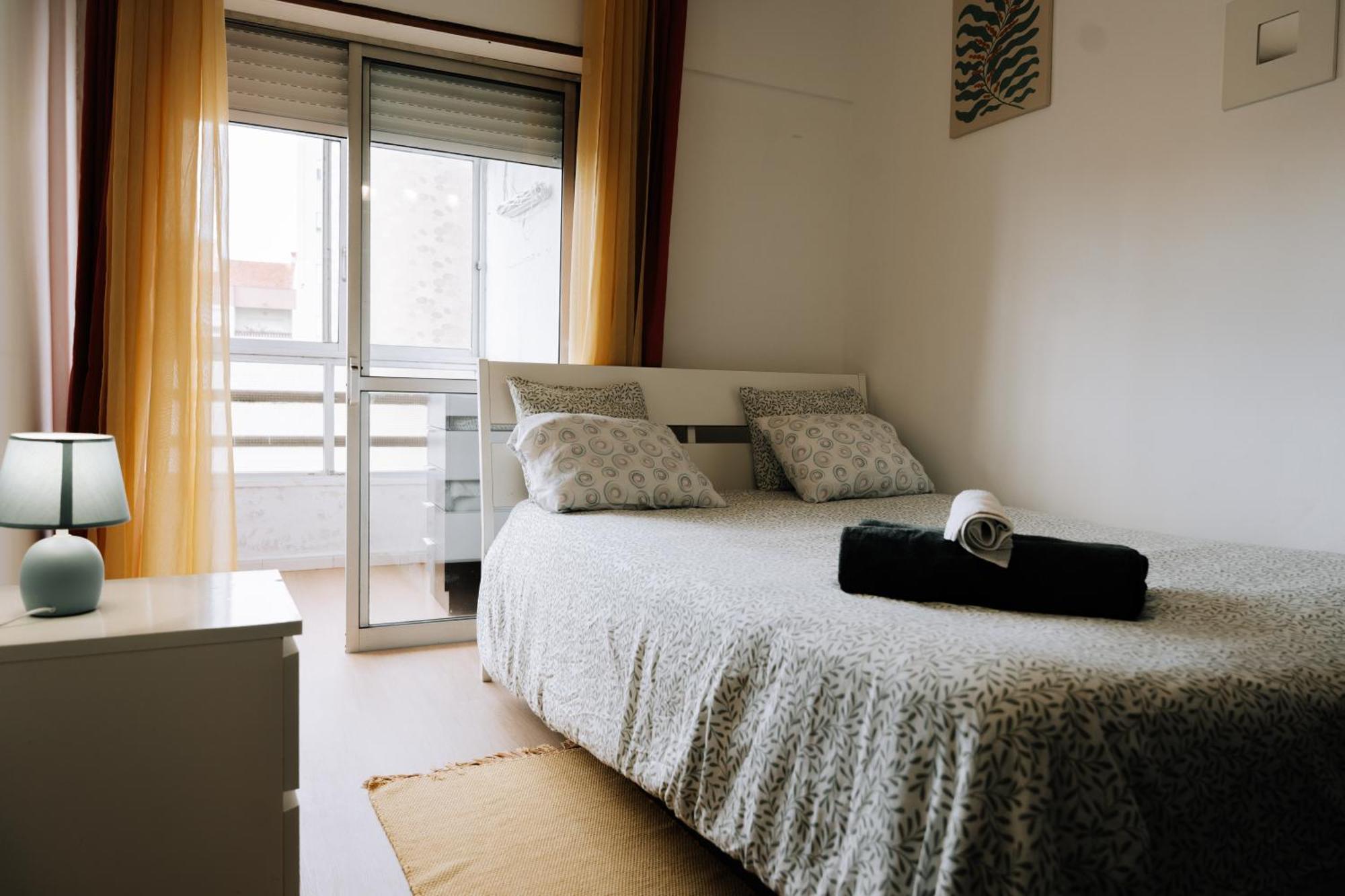 Family-friendly And Cozy 3-bedroom In * Lisboa