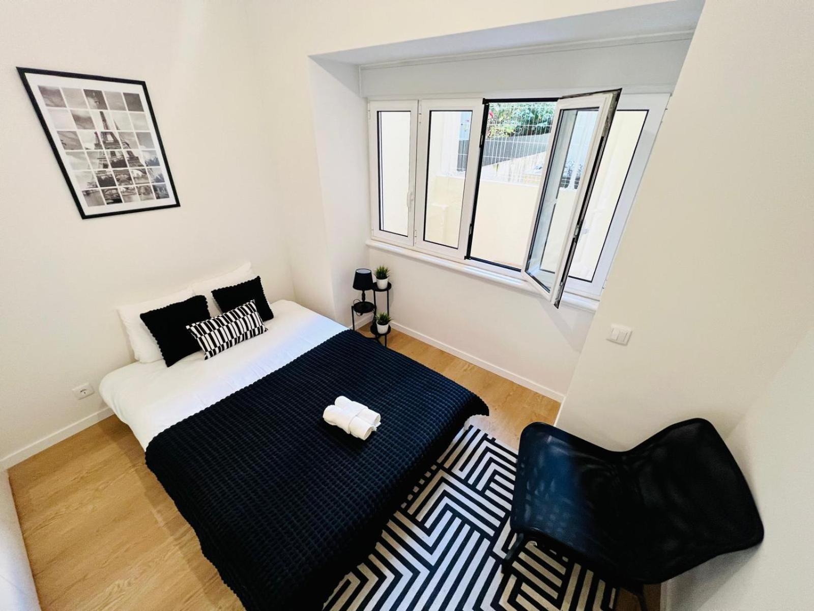Luxury Rooms, Location For Tourists Hostel