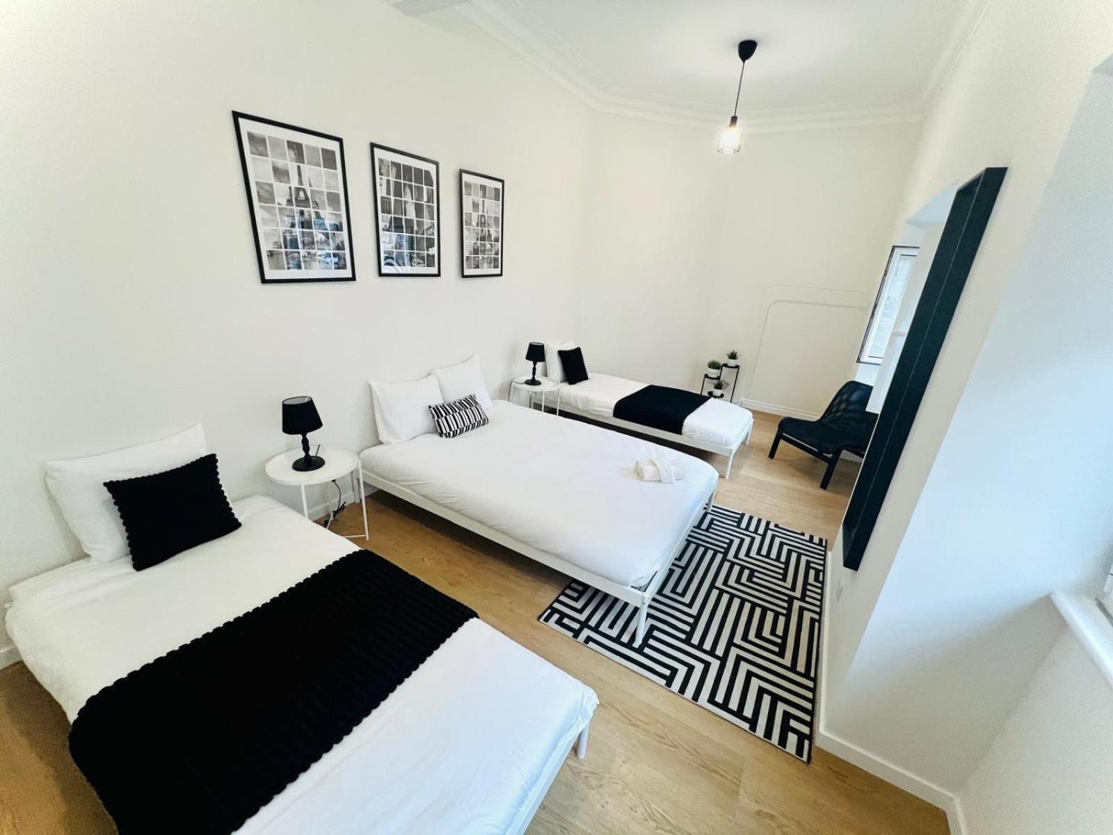 Hostel Luxury Rooms, Location For Tourists *