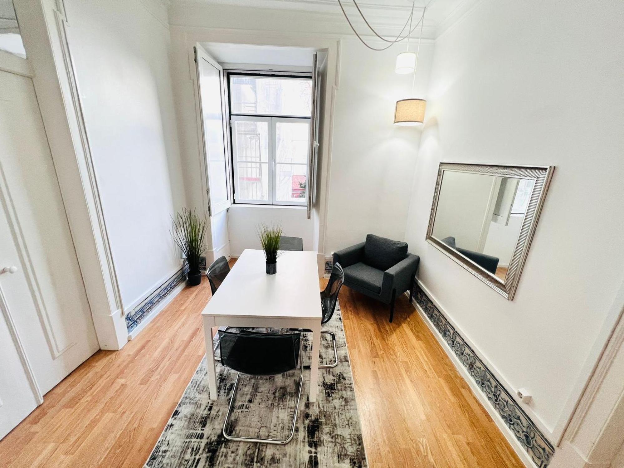 Luxury Rooms, Location In The Lisbon