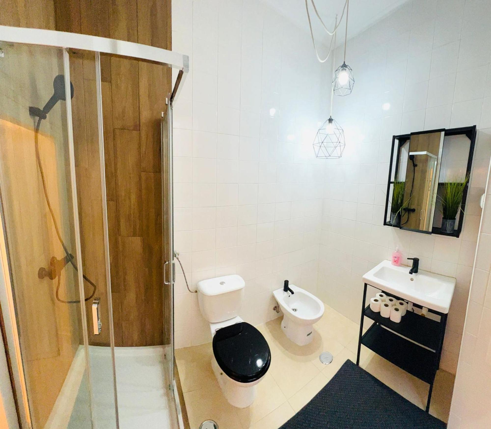 Hostel Luxury Rooms, Location In The Lisbon