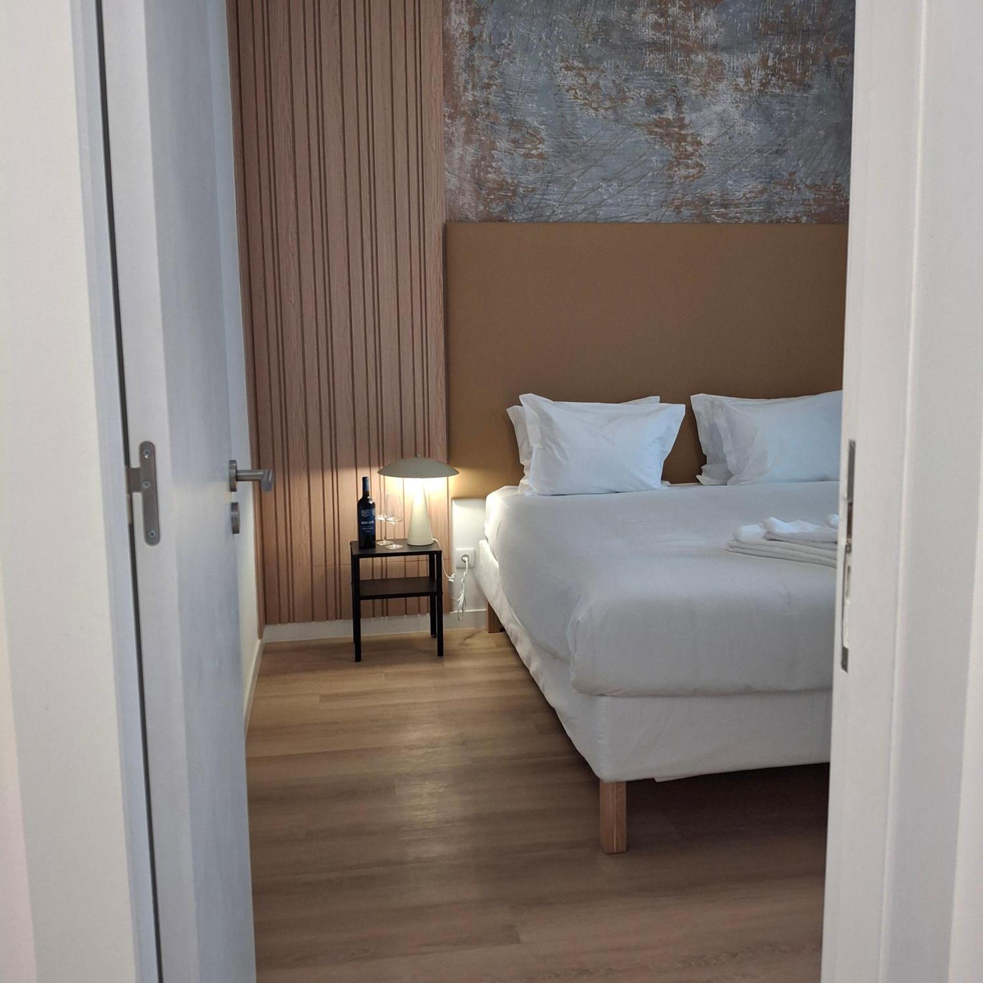 Brand New Anjos Hostel *